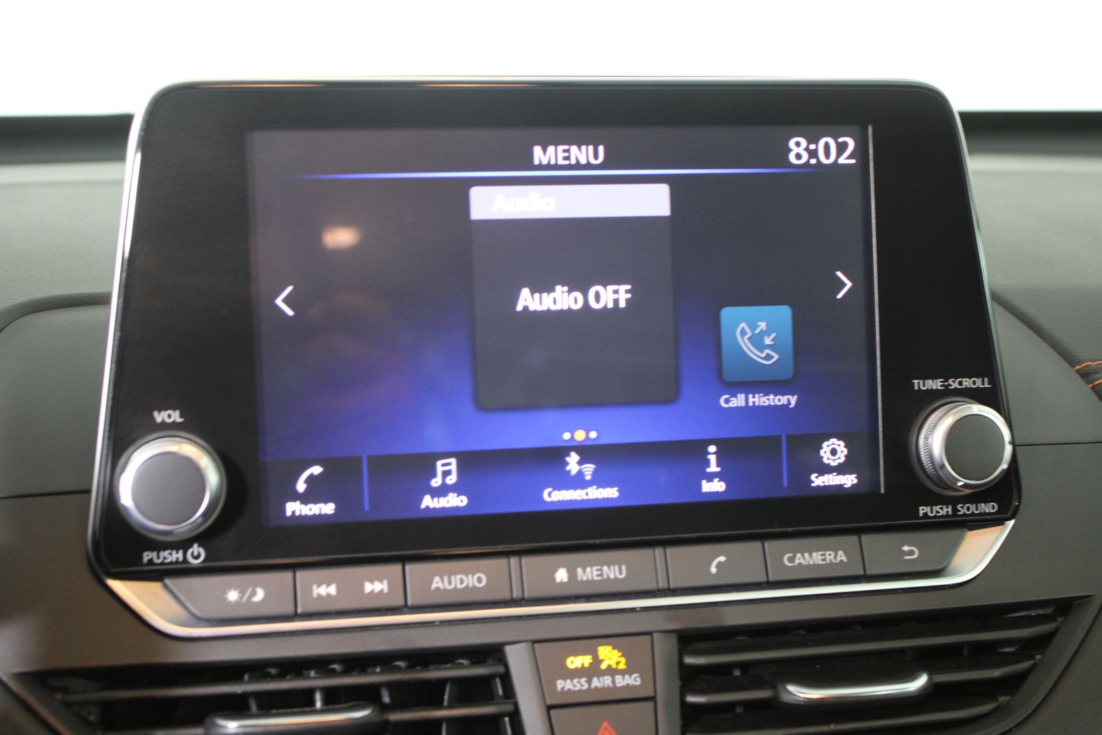 Used 2022 White Nissan 2.0 SR image 19
