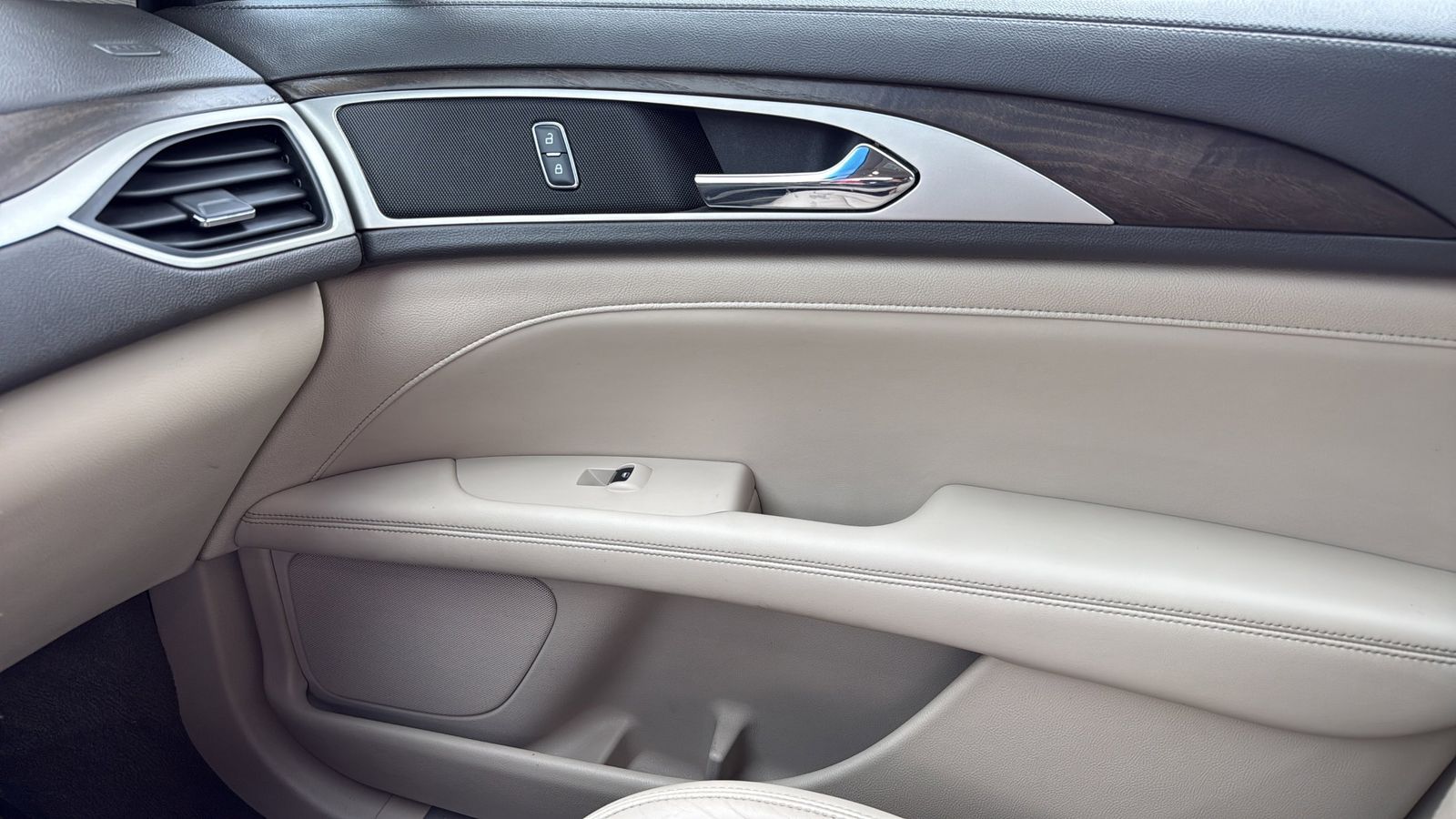 Used Car 2018 Lincoln Mkz Hybrid  Select For Sale Under $20,000 In Austin, Texas