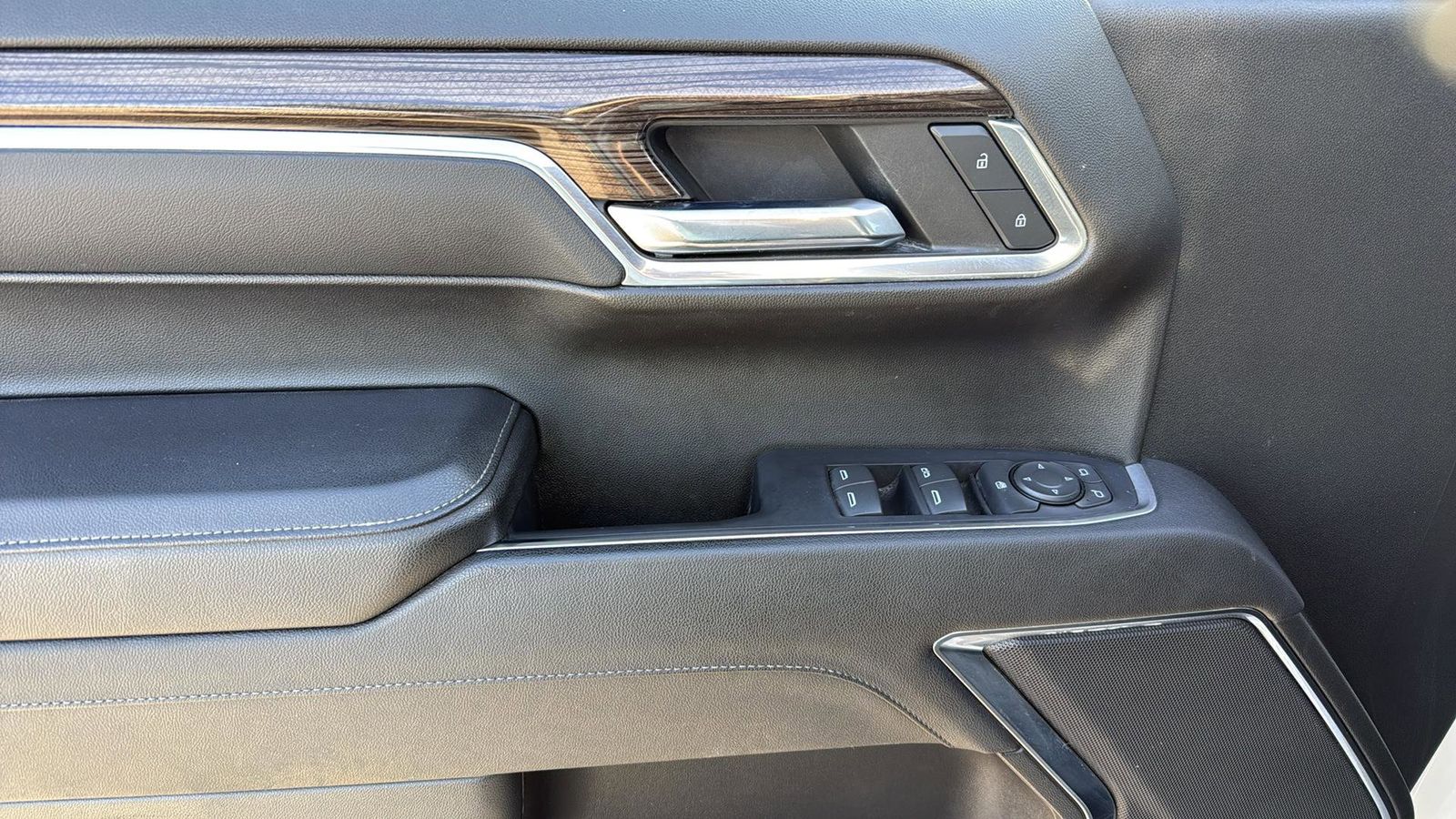 Used Car 2023 Chevrolet Silverado 1500  Lt Trail Boss For Sale Under $50,000 In Austin, Texas