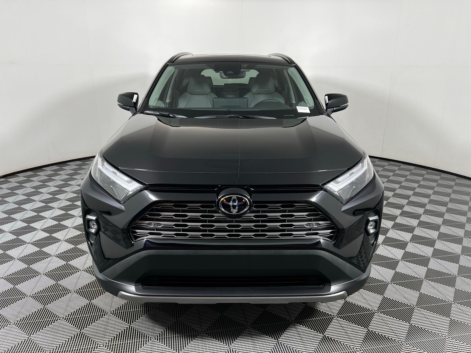 Thumbnail: 2025 Toyota RAV4 - 2
