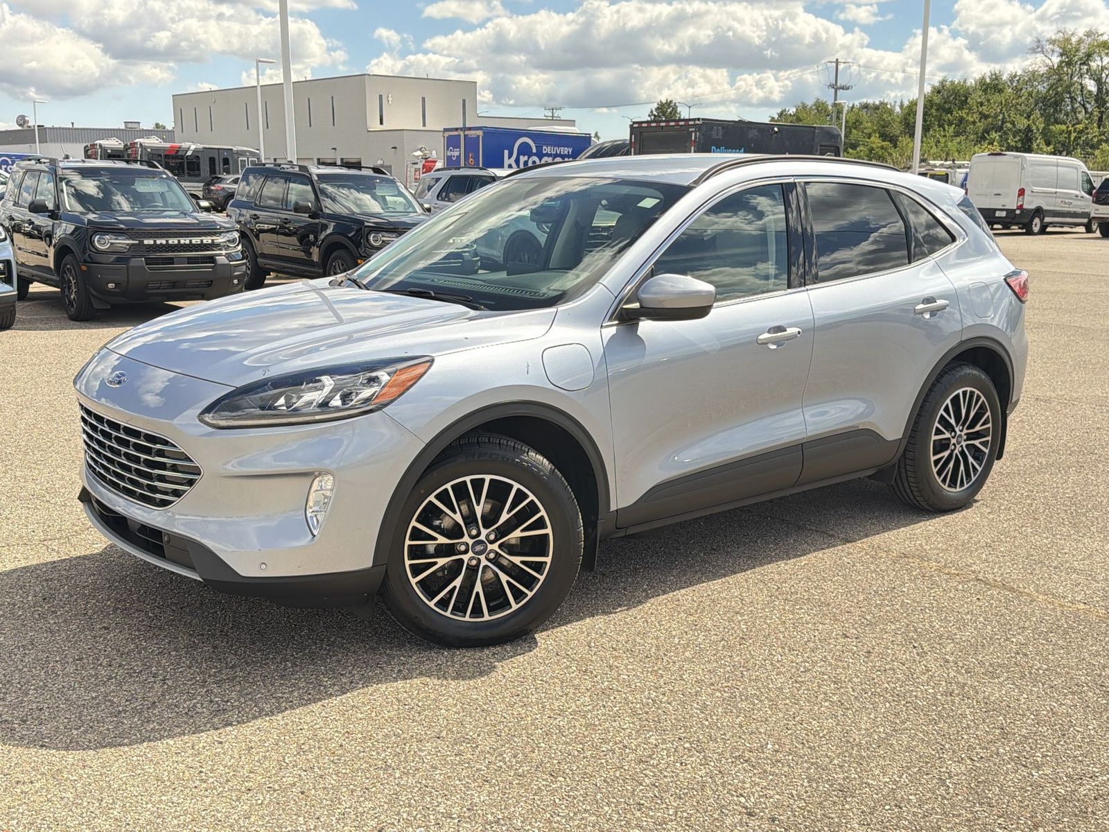 2022 Ford Escape Hybrid Plug-in Titanium FWD