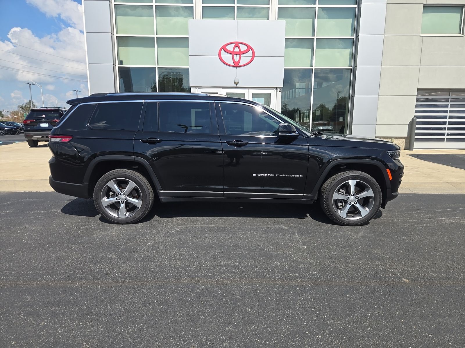 2023 Jeep Grand Cherokee L Limited - Photo 9