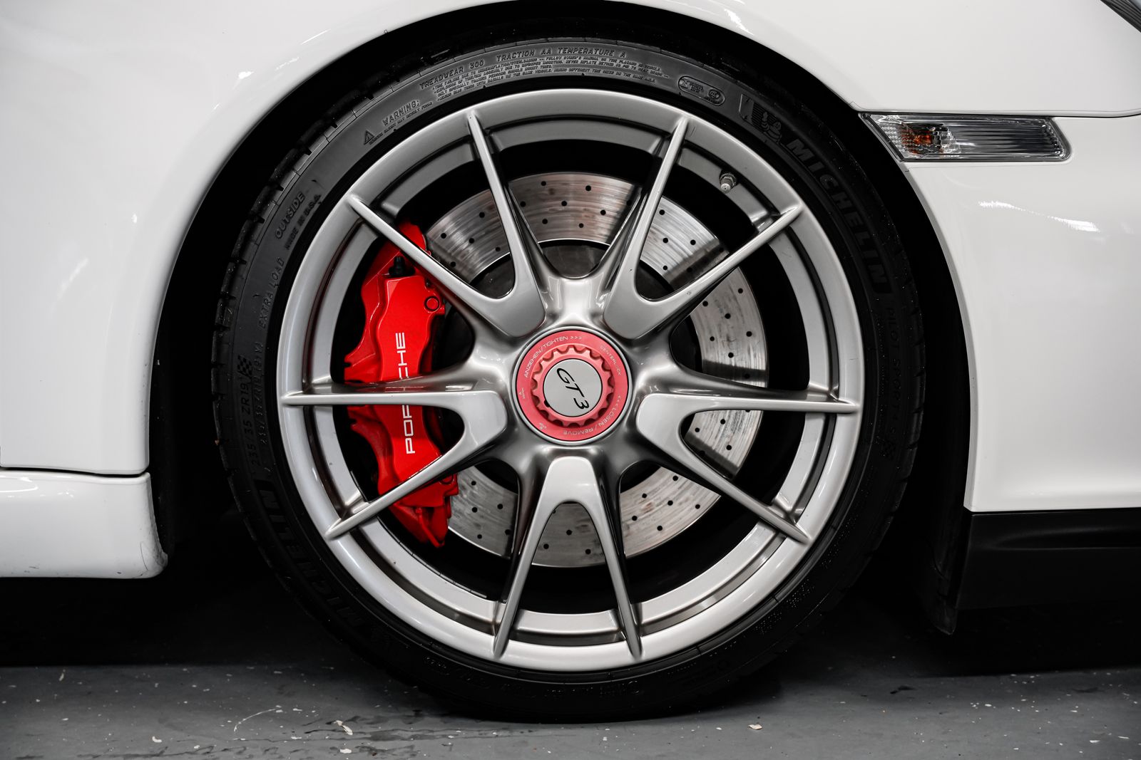 2010 Porsche 911 GT3 — photo 48
