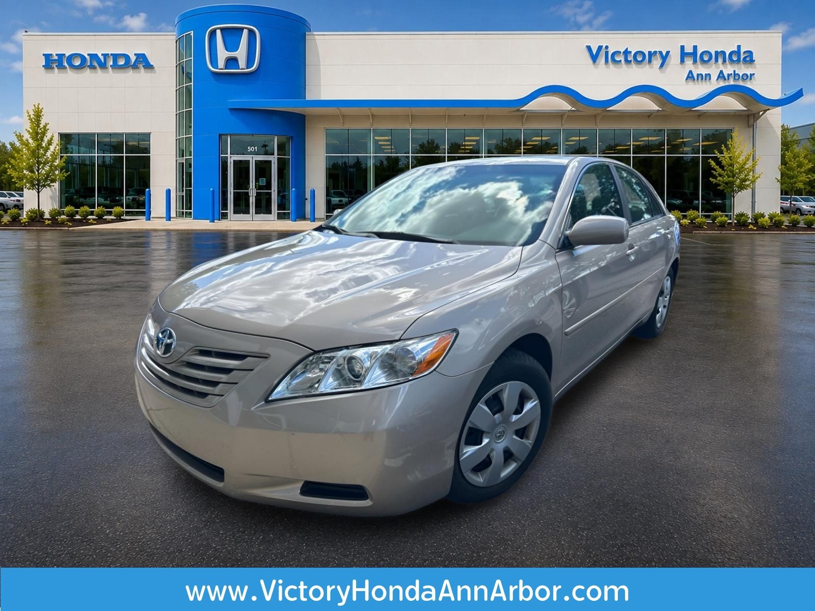 Desert Sand Mica 2009 Toyota Camry Sedan Front-Wheel Drive 5-Speed Automatic Overdrive