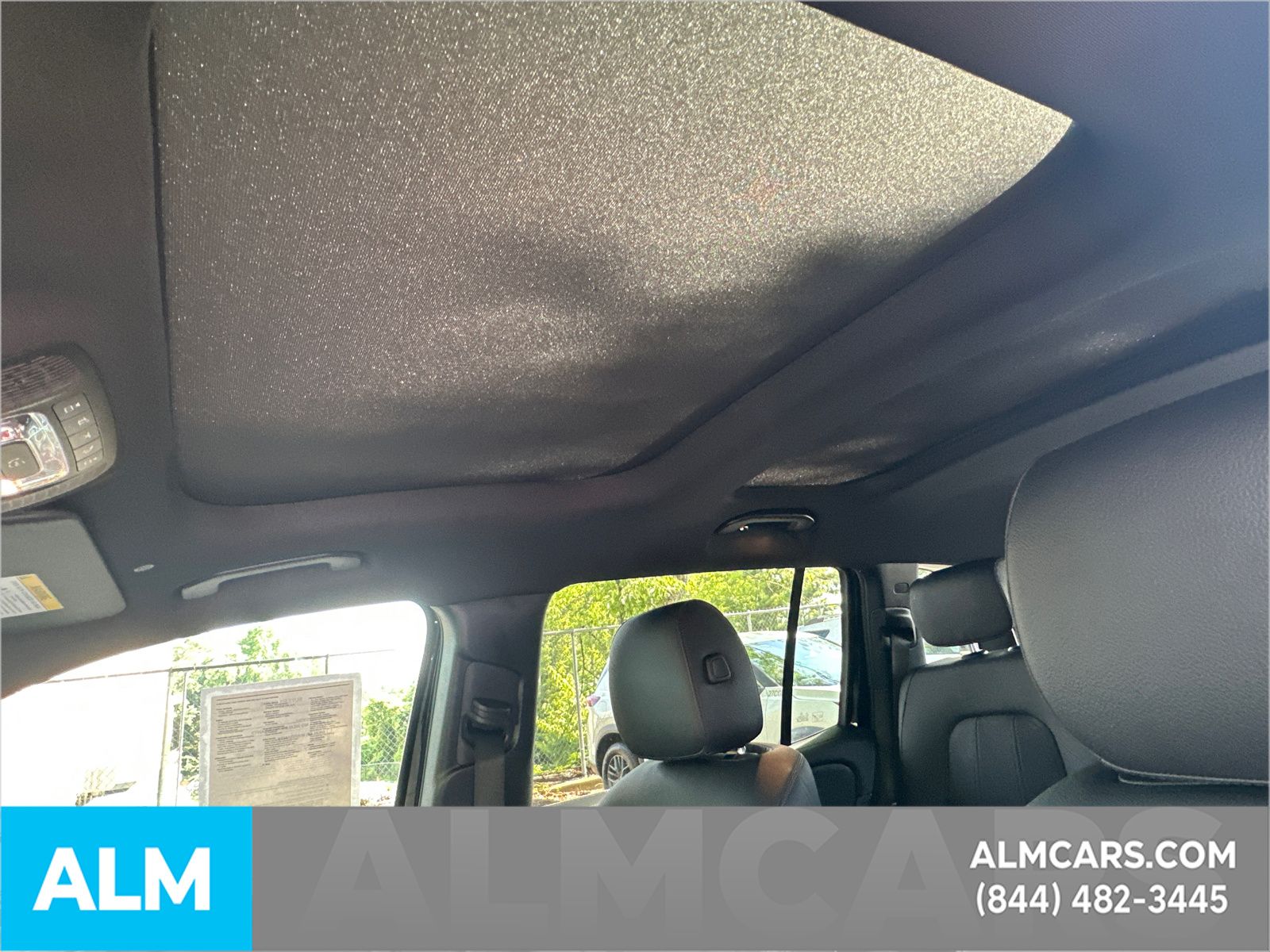 Used 2025 Black Mercedes-Benz GLB 250 image 38