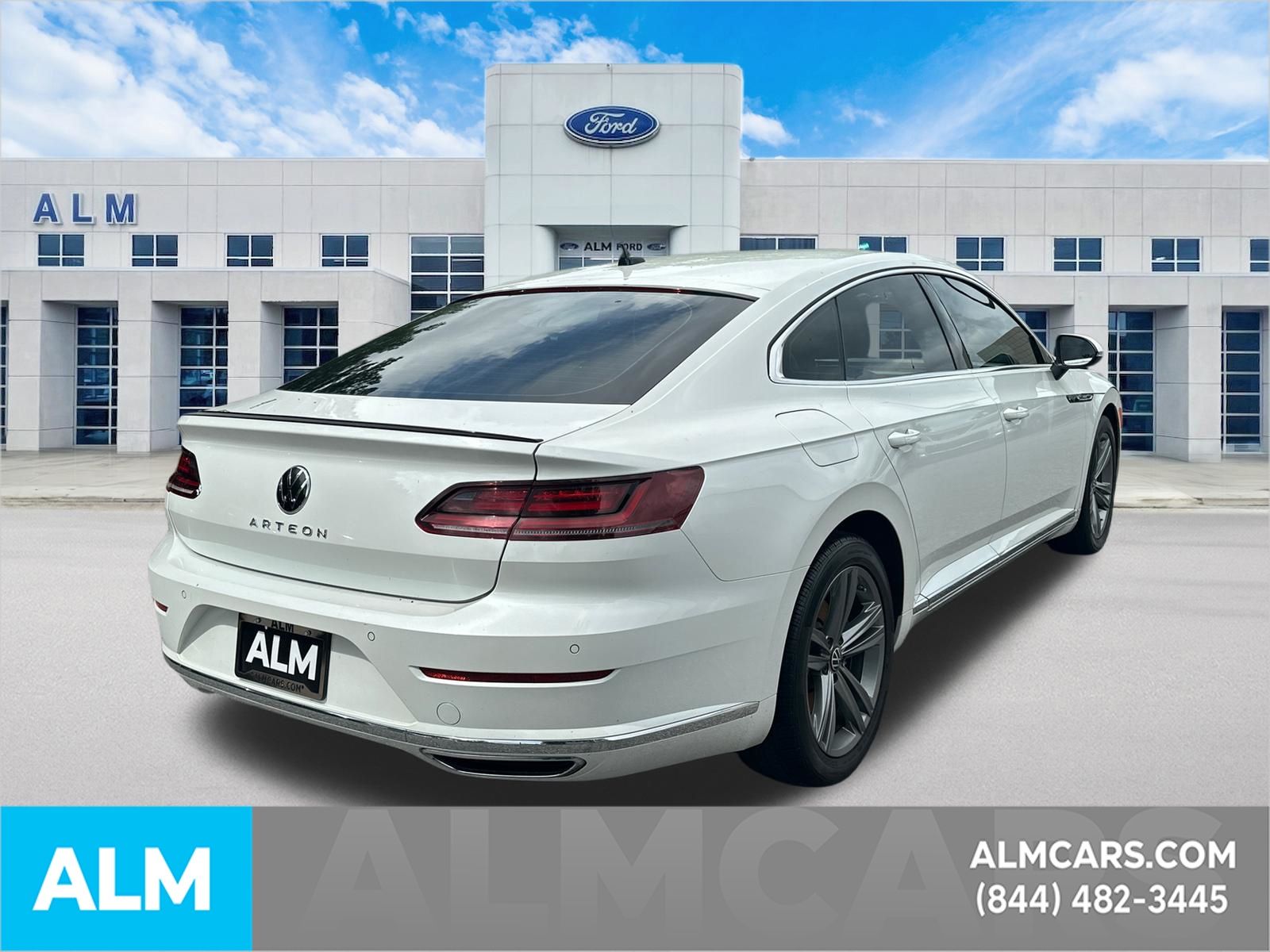 Used 2023 Opal White Pearl Effect Volkswagen 2.0T SE R-Line image 5
