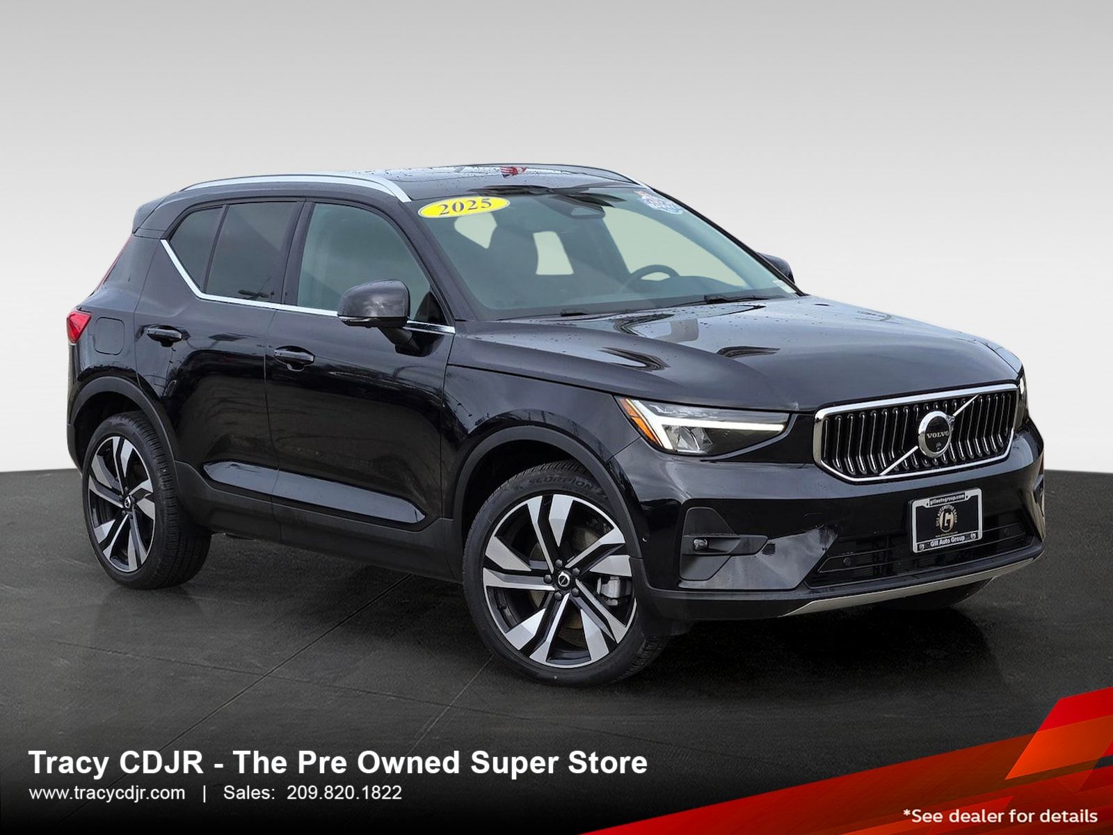 2025 Volvo XC40 B5 Plus Bright Theme AWD