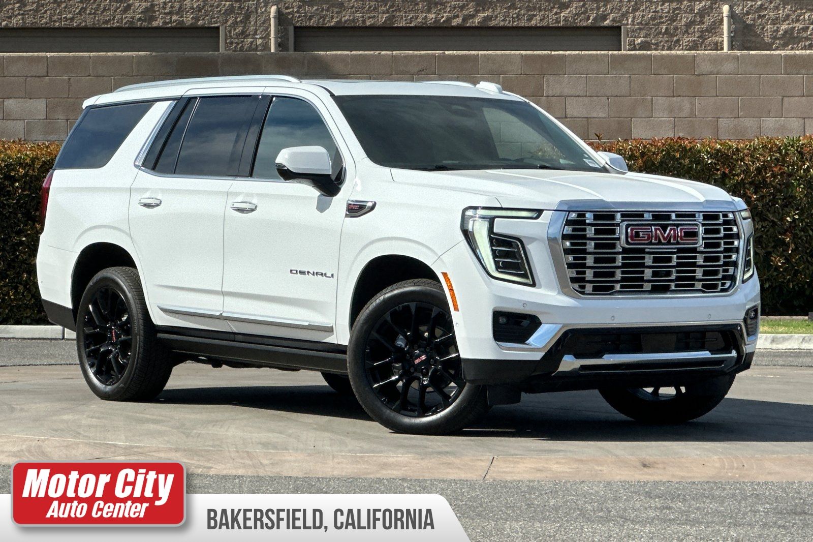 Summit White 2026 GMC Yukon SUV / Crossover Four-Wheel Drive