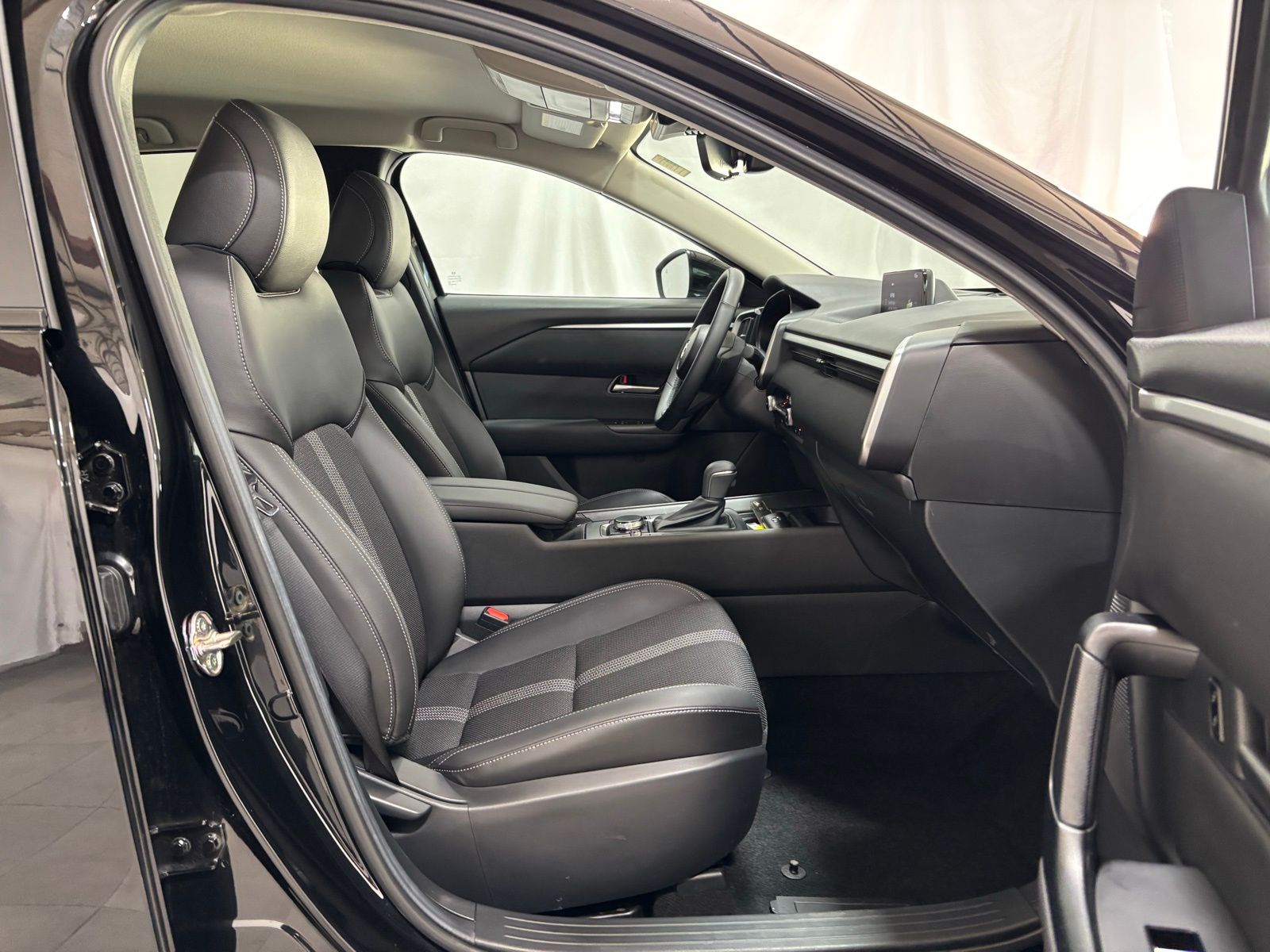 Used Car 2025 Mazda Cx-50 Hybrid  Preferred For Sale Under $35,000 In Austin, Texas