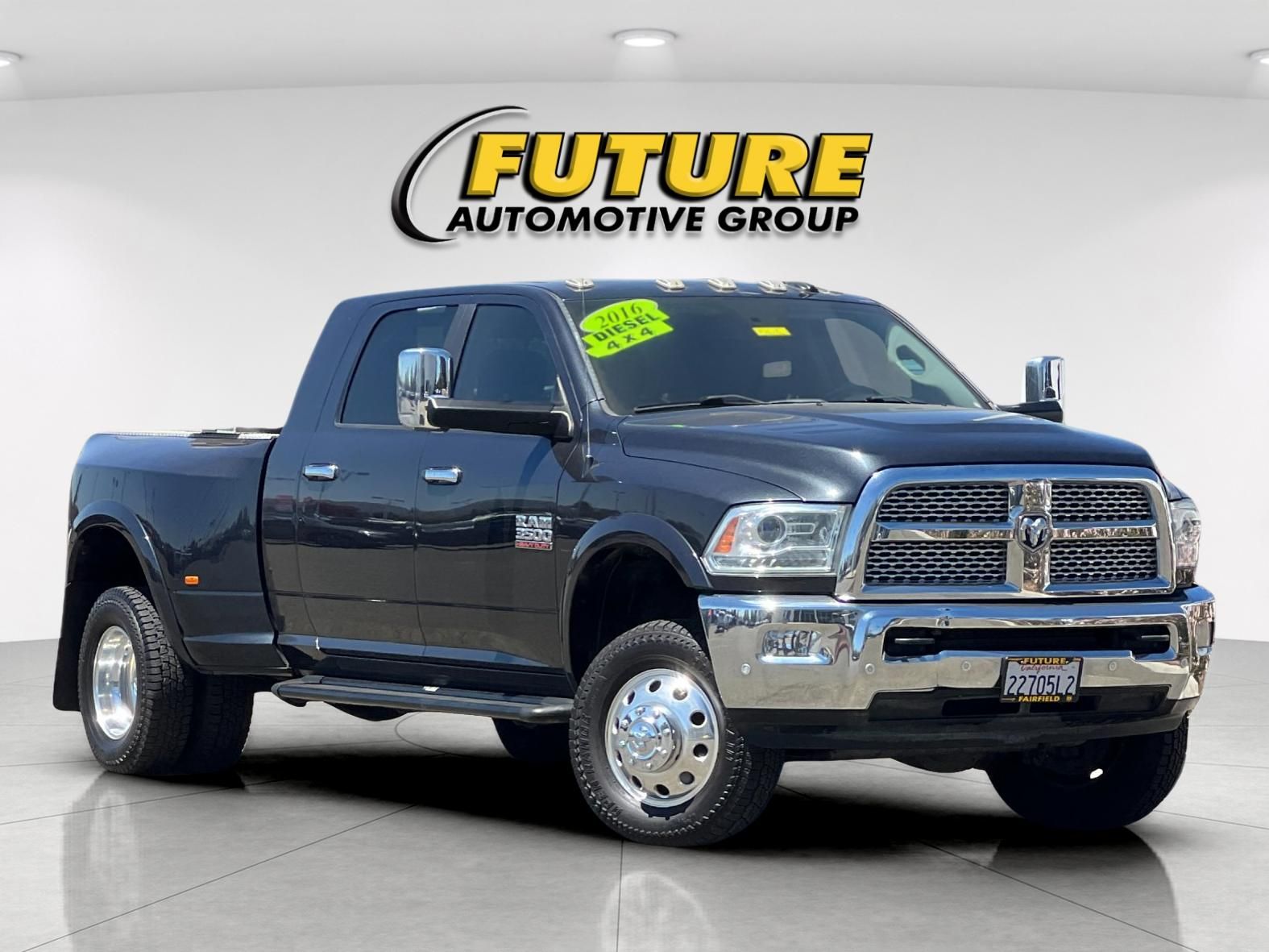 2016 RAM 3500 Laramie Mega Cab DRW 4WD