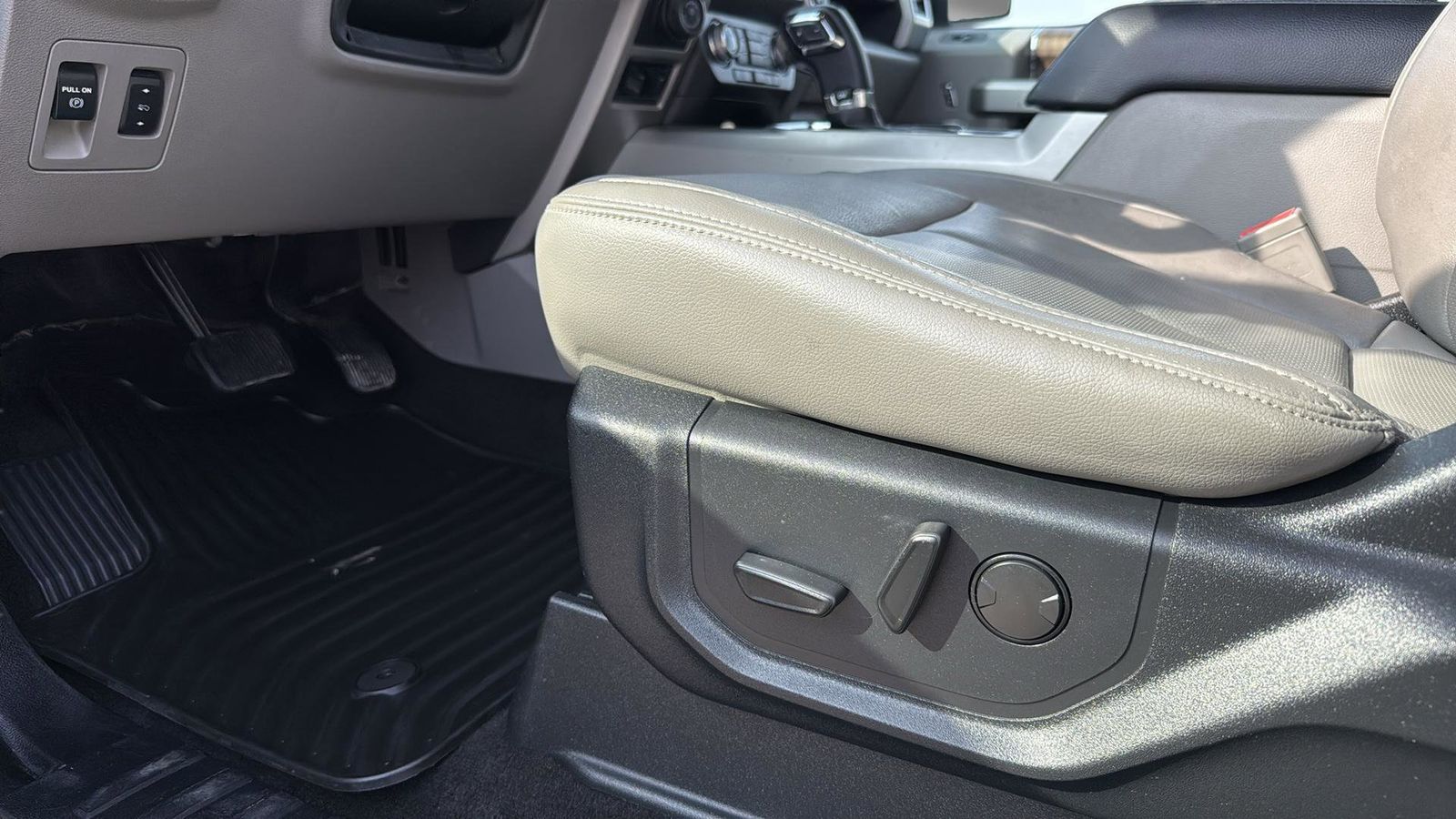 Used Car 2019 Ford F-150  Lariat For Sale Under $20,000 In Austin, Texas