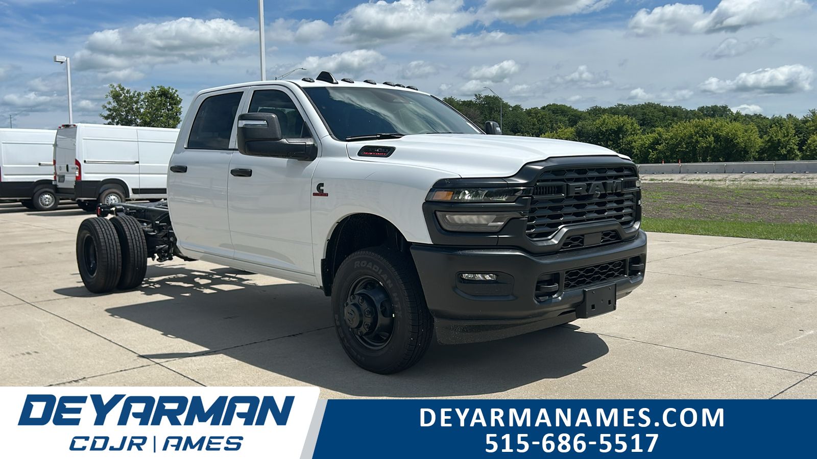 2025 RAM 3500 Chassis Tradesman Crew Cab LB DRW 4WD