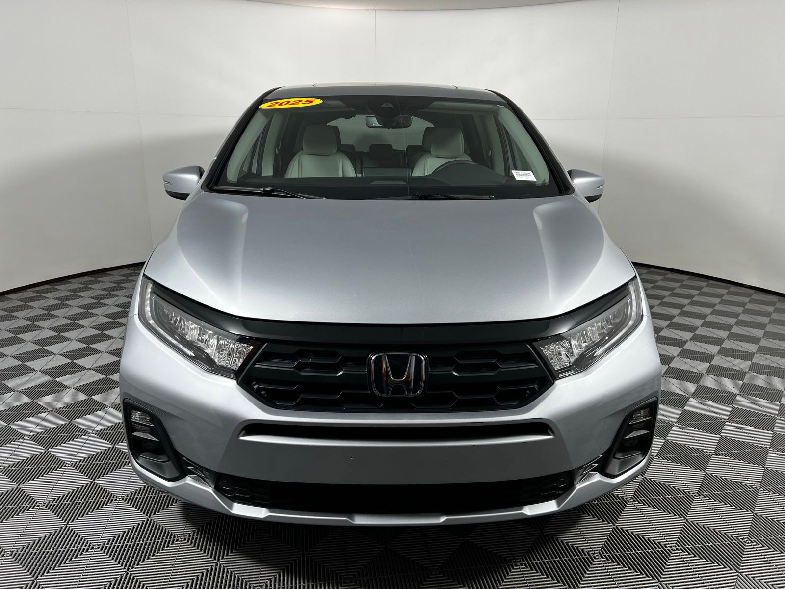 Thumbnail: 2025 Honda Odyssey - 2
