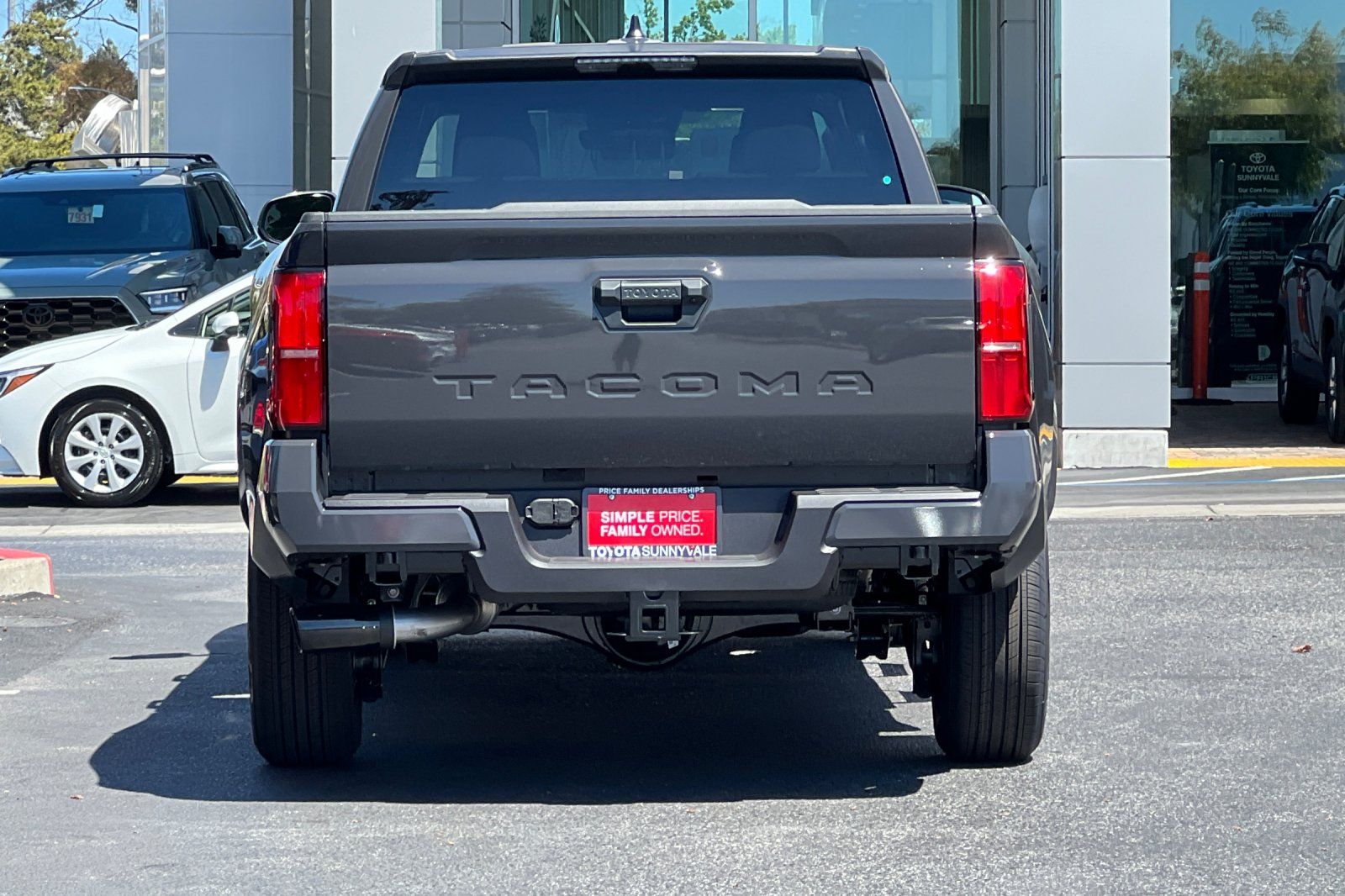 2025 Toyota Tacoma SR5 - Photo 8