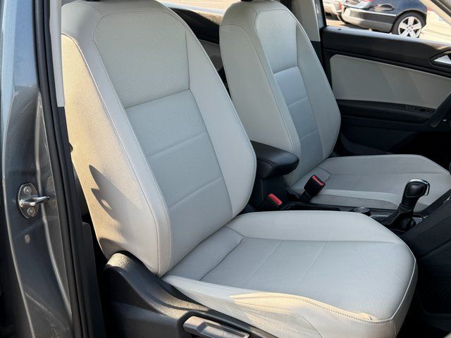 Used 2020 Gray Volkswagen 2.0T SEL image 8