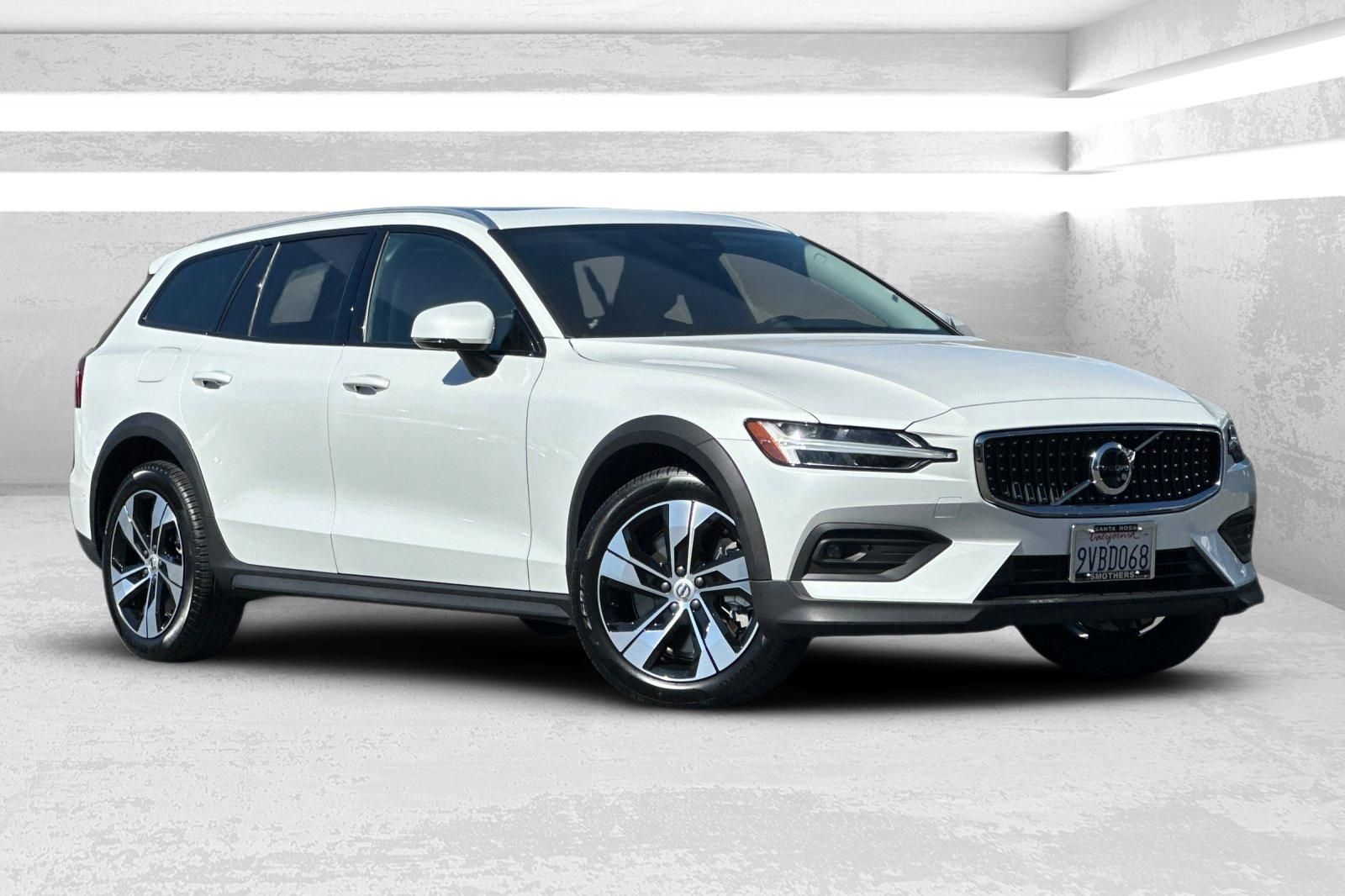 Crystal White 2025 Volvo V60 Wagon All-Wheel Drive Automatic