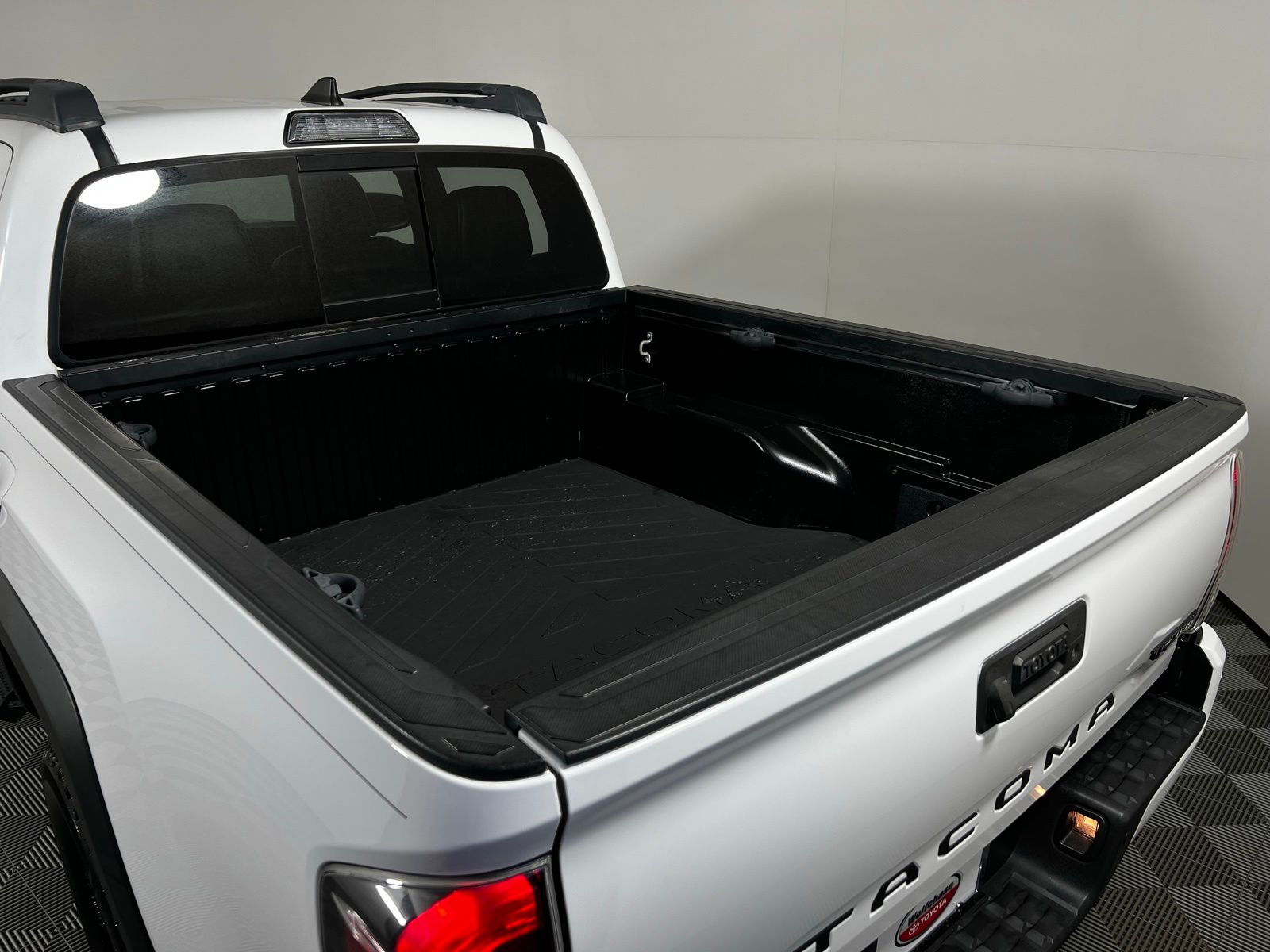 Thumbnail: 2019 Toyota Tacoma - 28