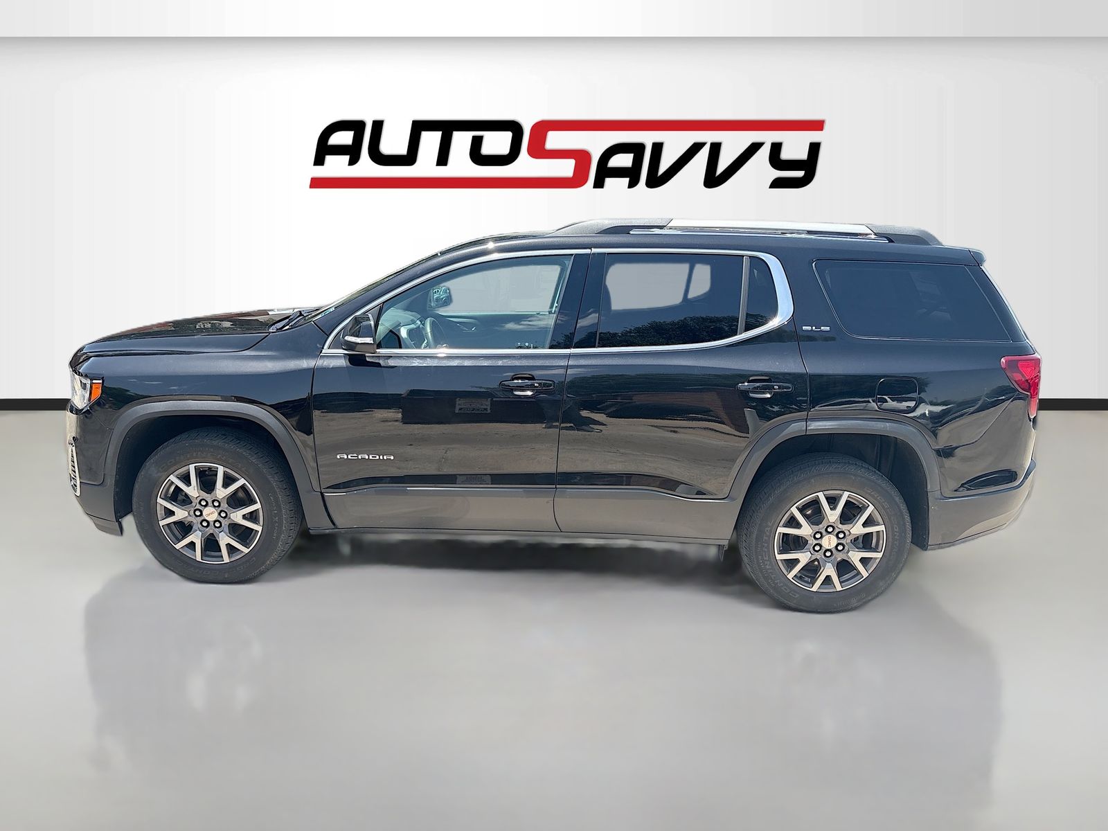 Used 2023 Black GMC SLE image 4
