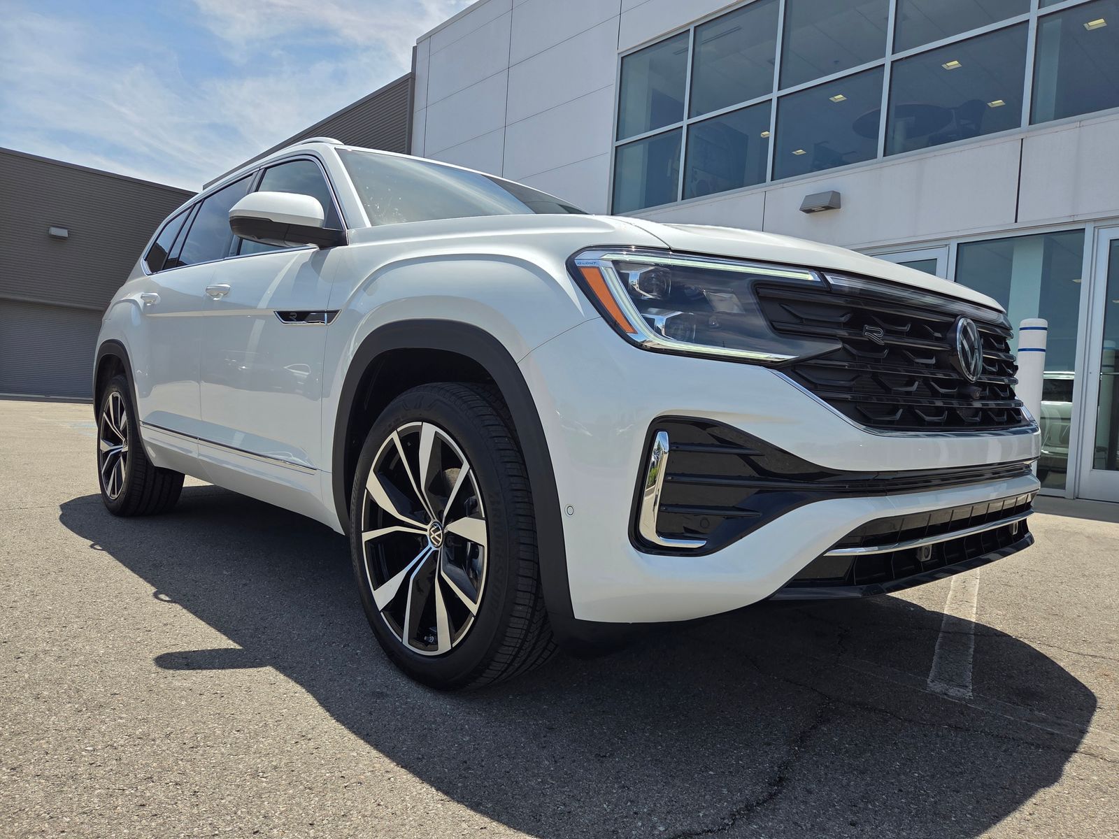 new 2026 Volkswagen Atlas car, priced at $54,722