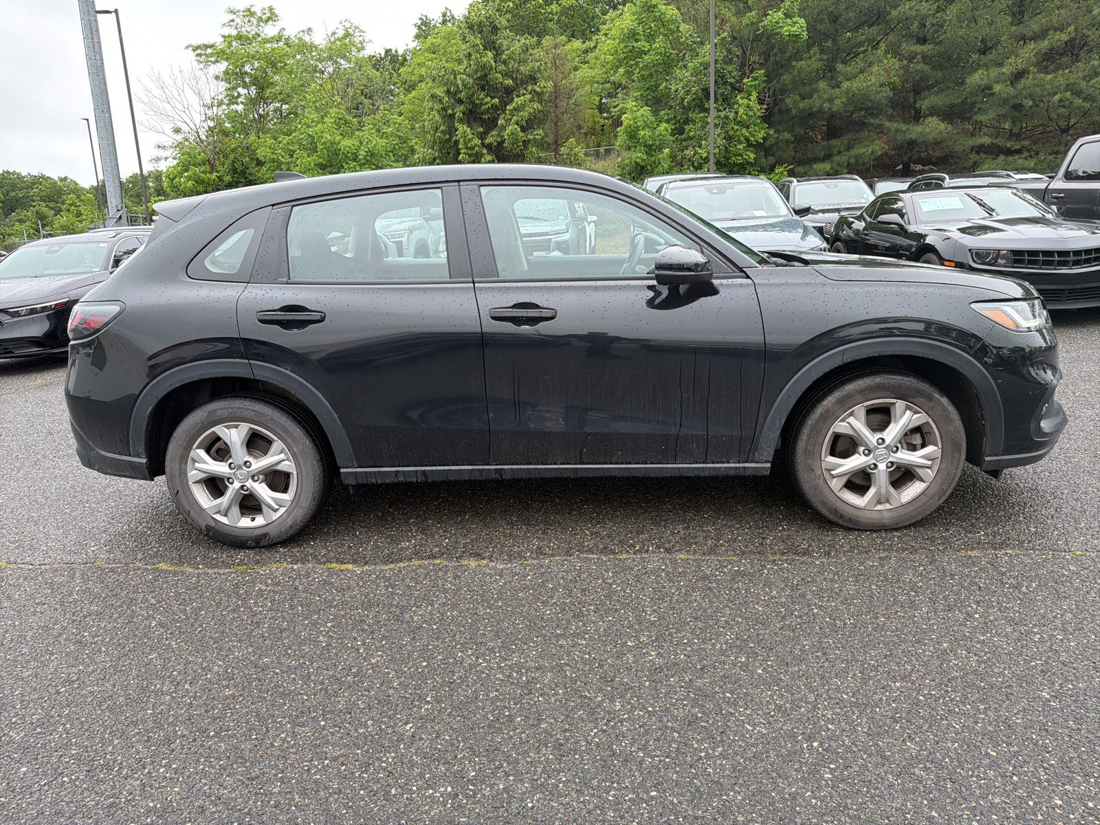 View vehicle photo 6