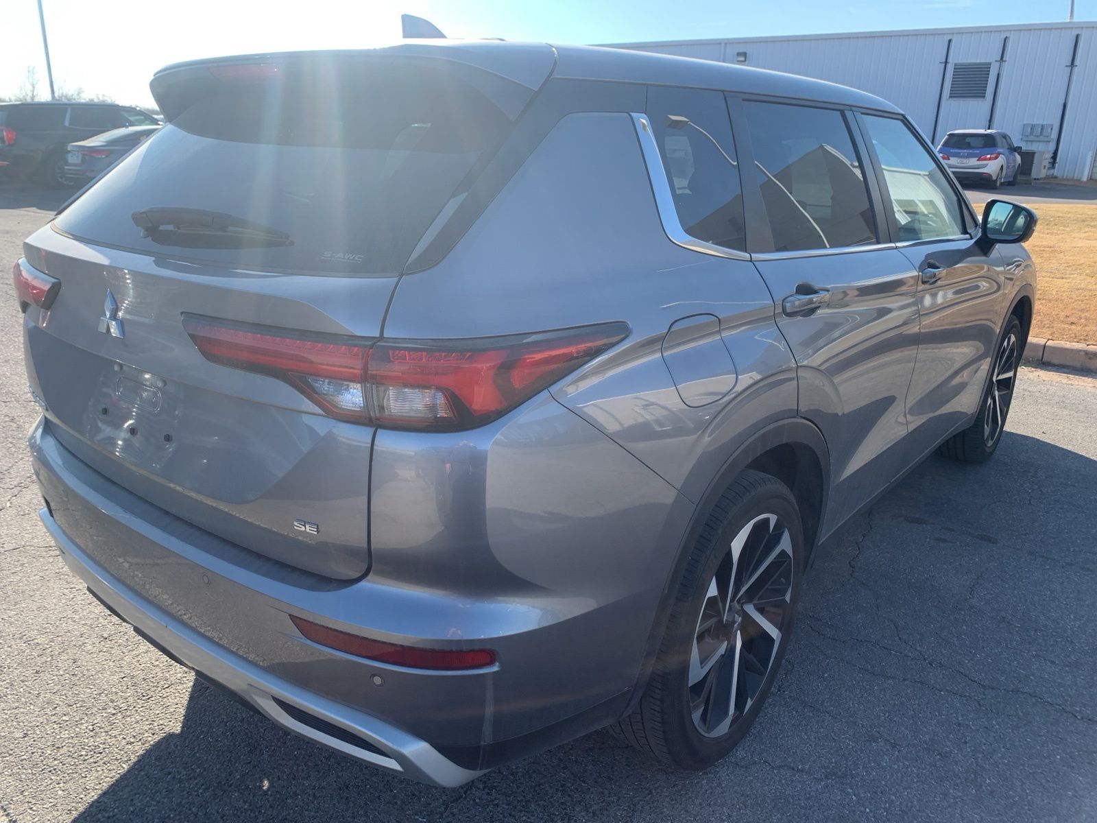 2023 Mitsubishi Outlander SE 8