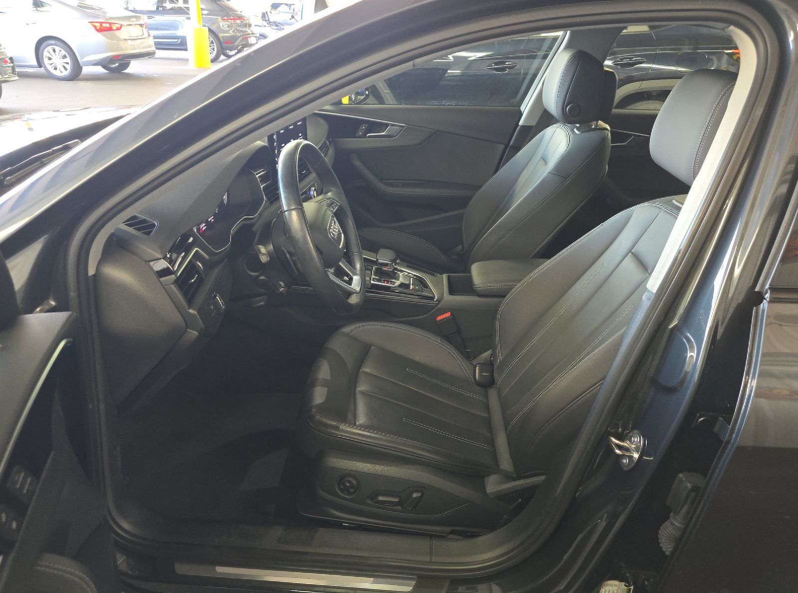 View vehicle photo 7