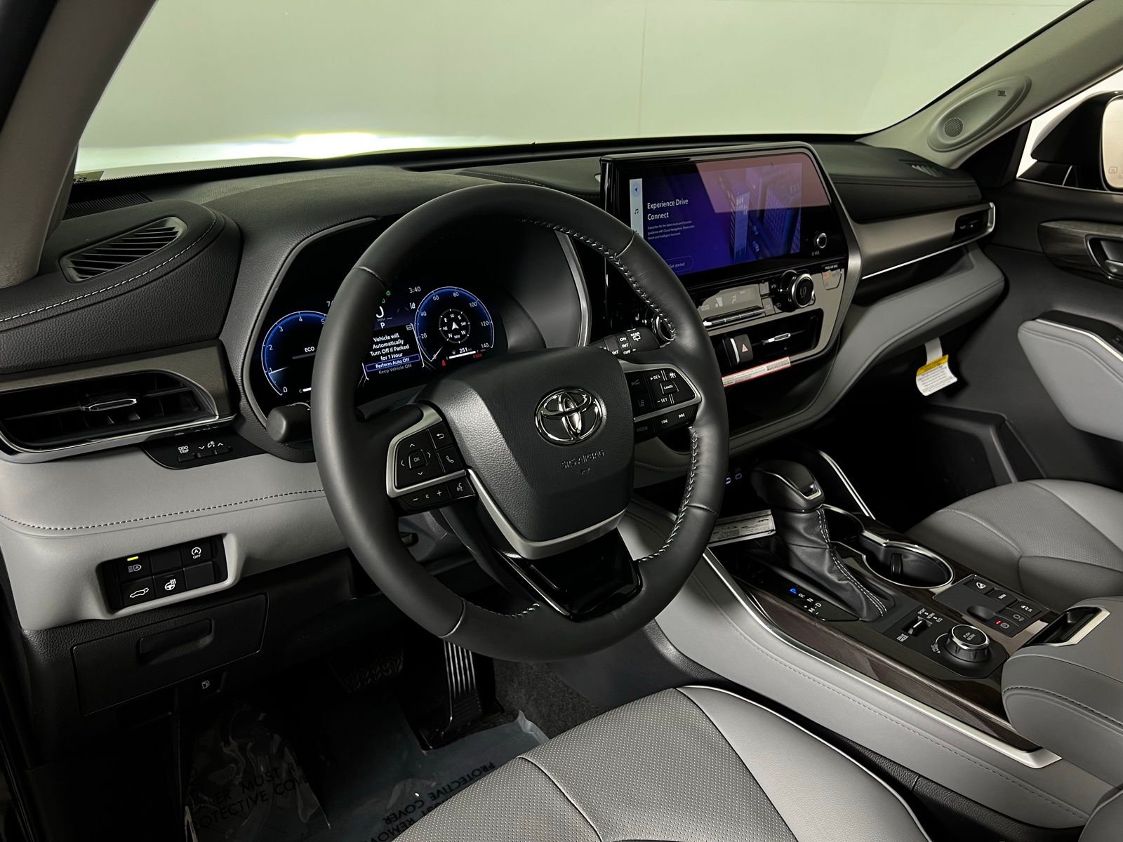 Thumbnail: 2026 Toyota Highlander - 12