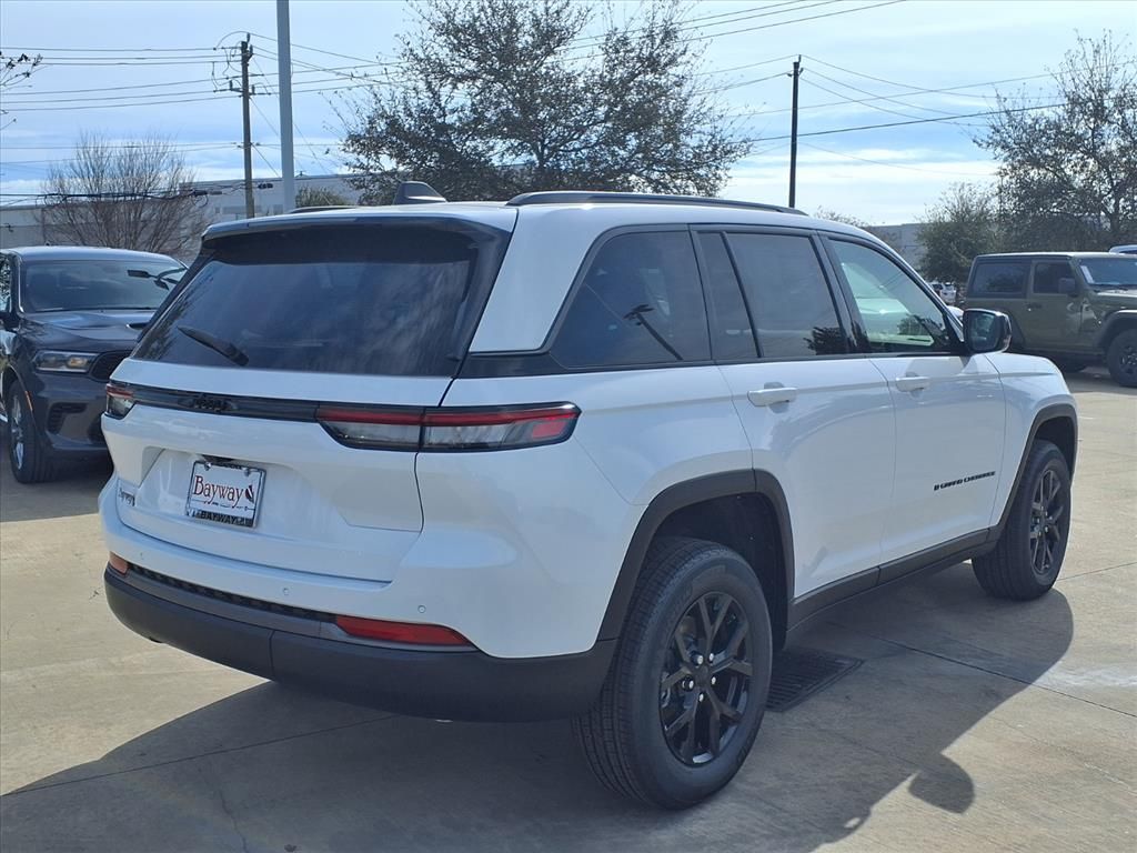 2026 Jeep Grand Cherokee Altitude - 3