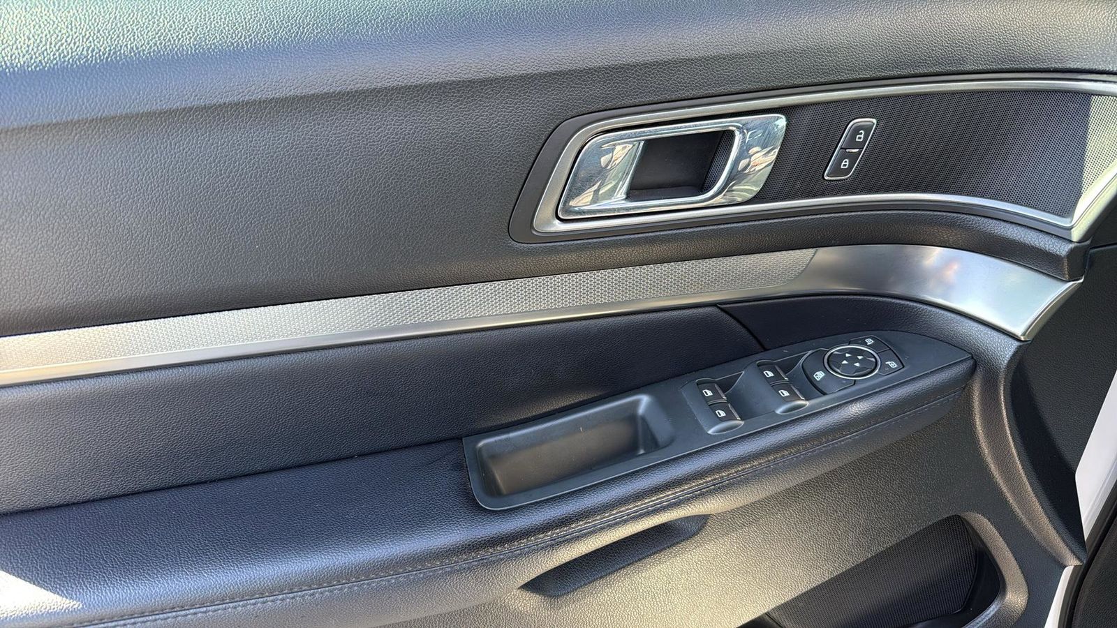 Used Car 2018 Ford Explorer  Xlt For Sale Under $20,000 In Austin, Texas