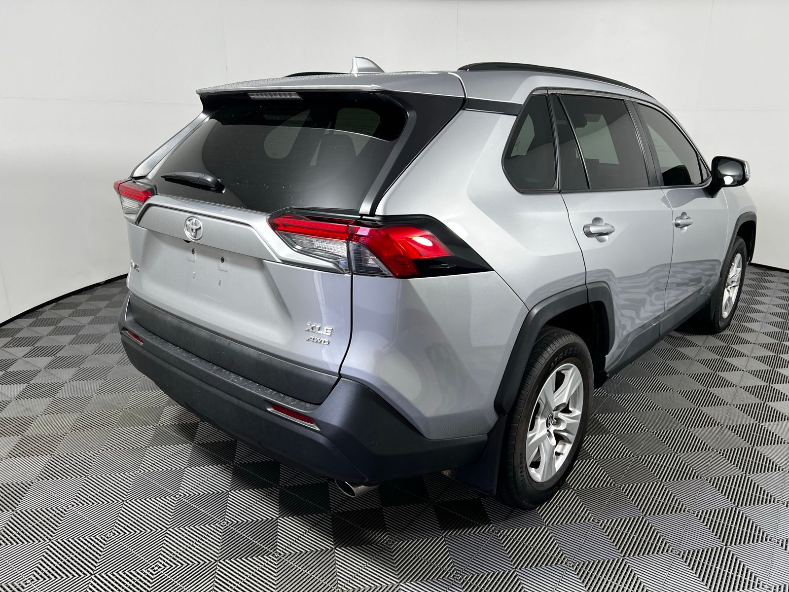 Thumbnail: 2021 Toyota RAV4 - 5