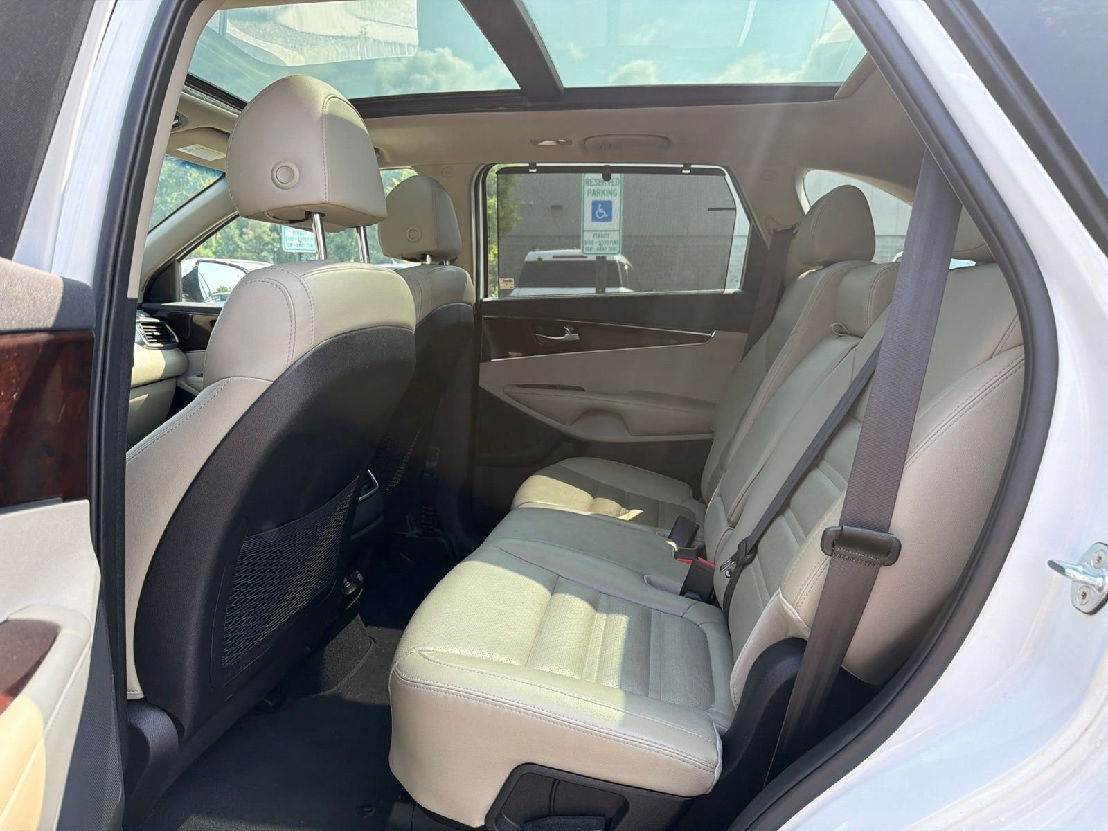 Used 2018 White Kia EX image 7