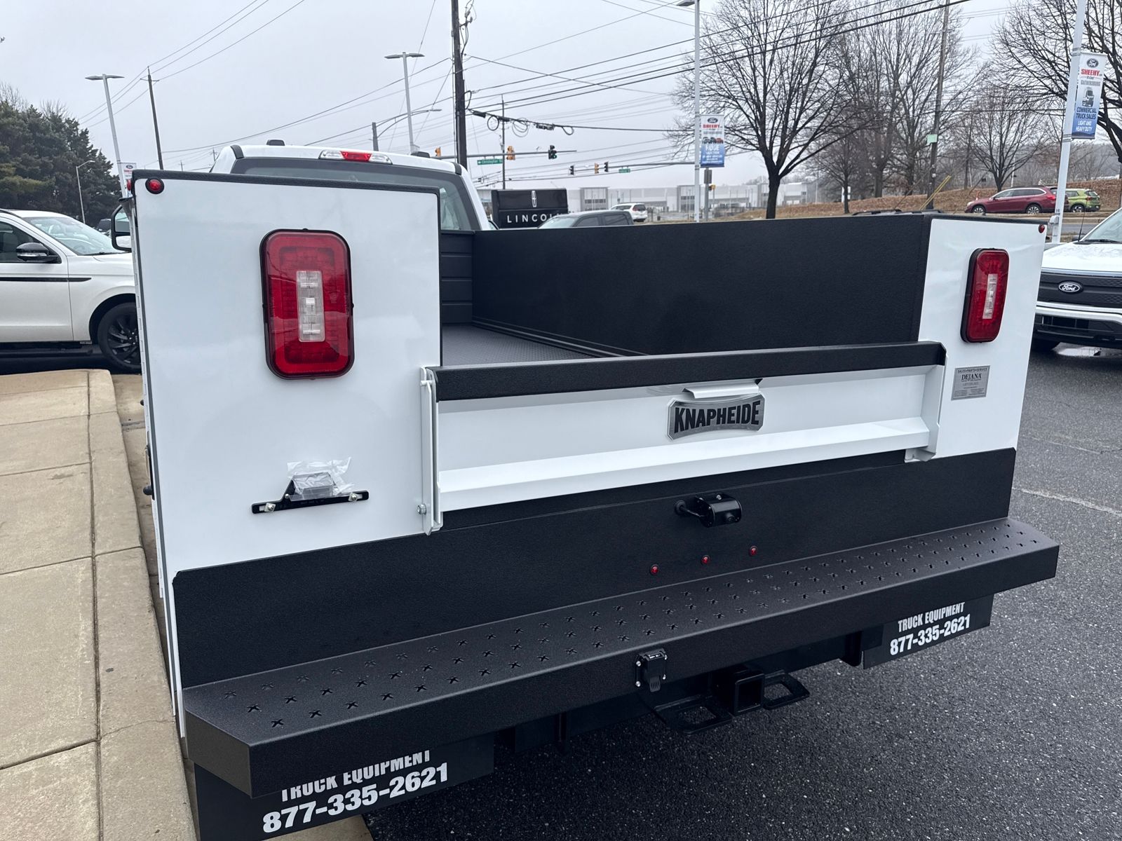 New 2026 Oxford White Ford XL image 17