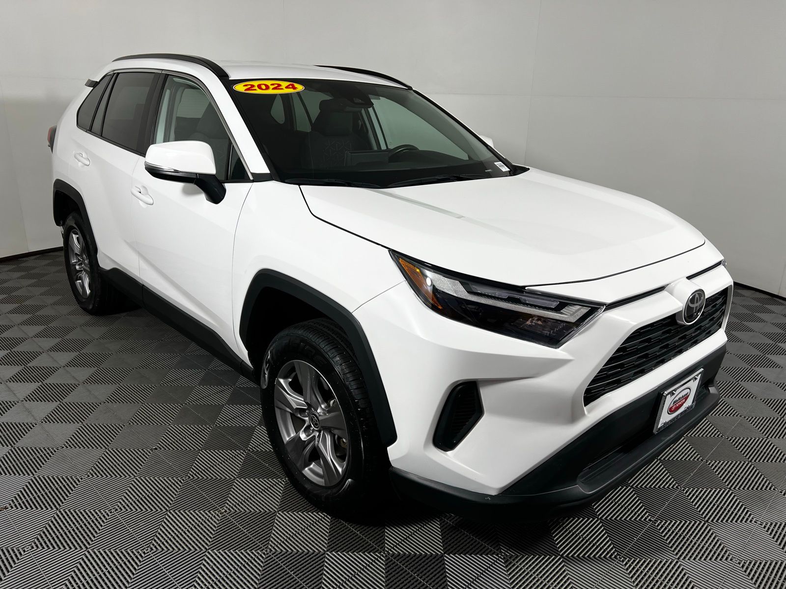 Thumbnail: 2024 Toyota RAV4 - 4