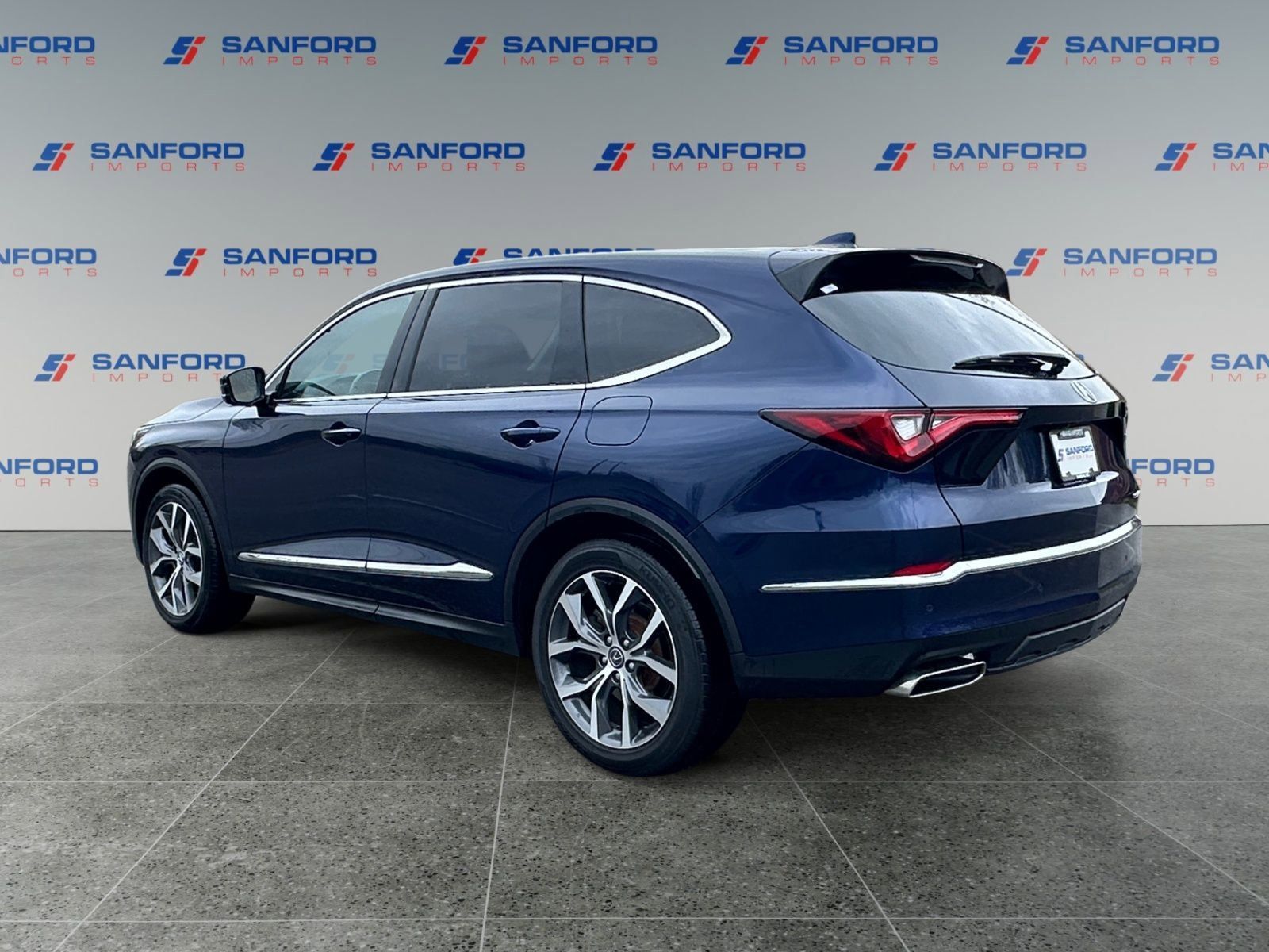 View vehicle photo 3