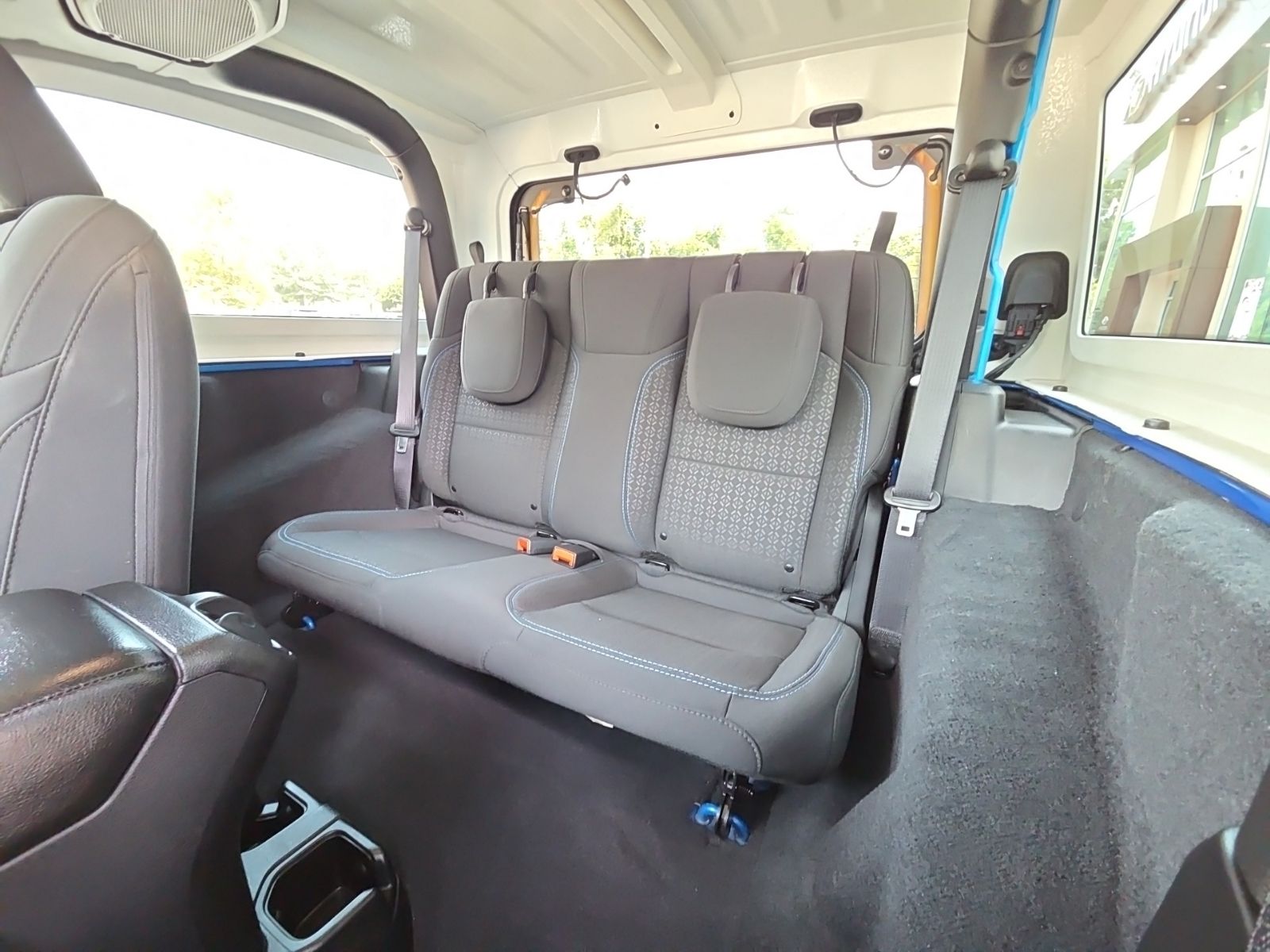 Used 2021 Blue Jeep Sport image 6