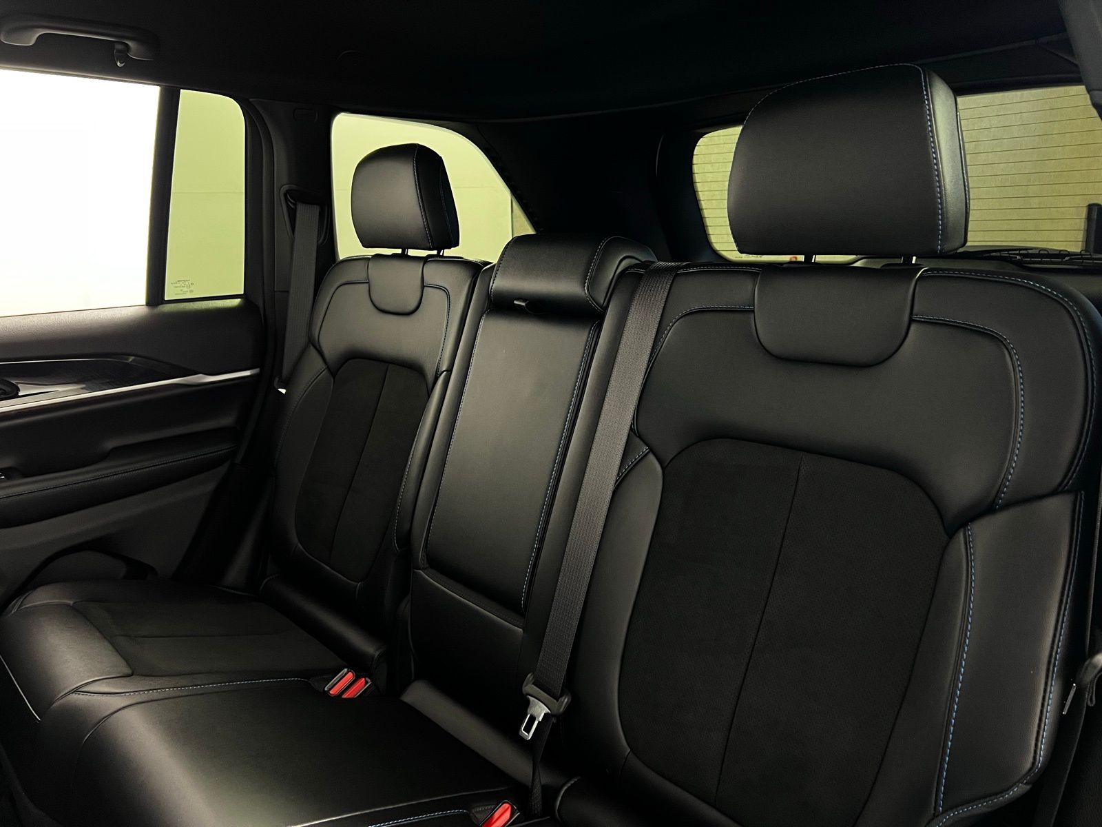 Thumbnail: 2024 Jeep Grand Cherokee - 27