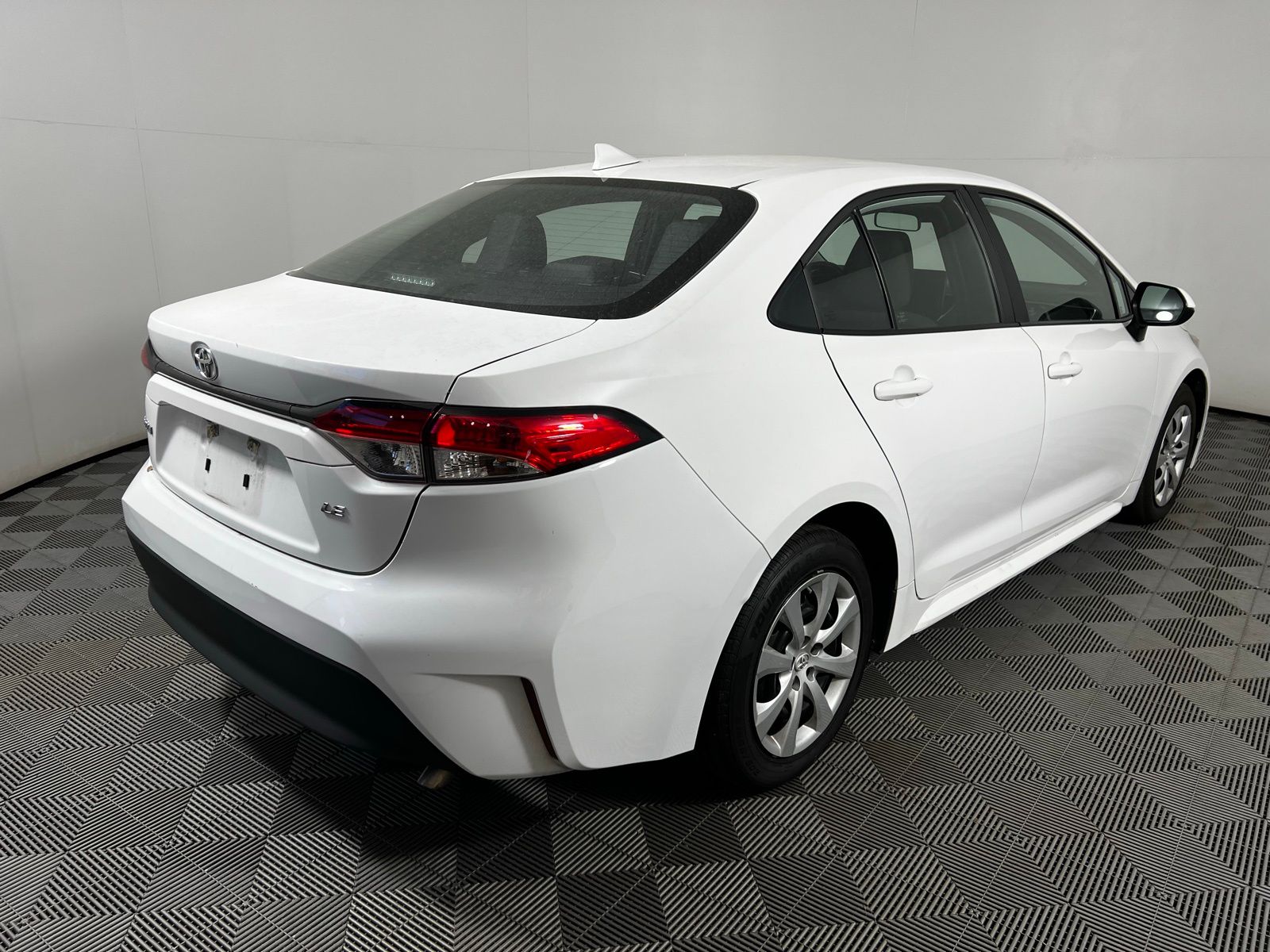 2023 Toyota Corolla LE 5