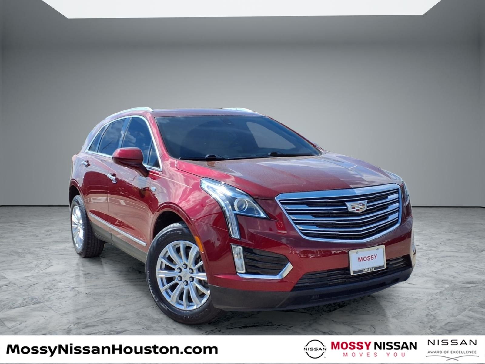 Red Passion Tintcoat 2017 Cadillac XT5 FWD SUV / Crossover Front-Wheel Drive 8-Speed Automatic