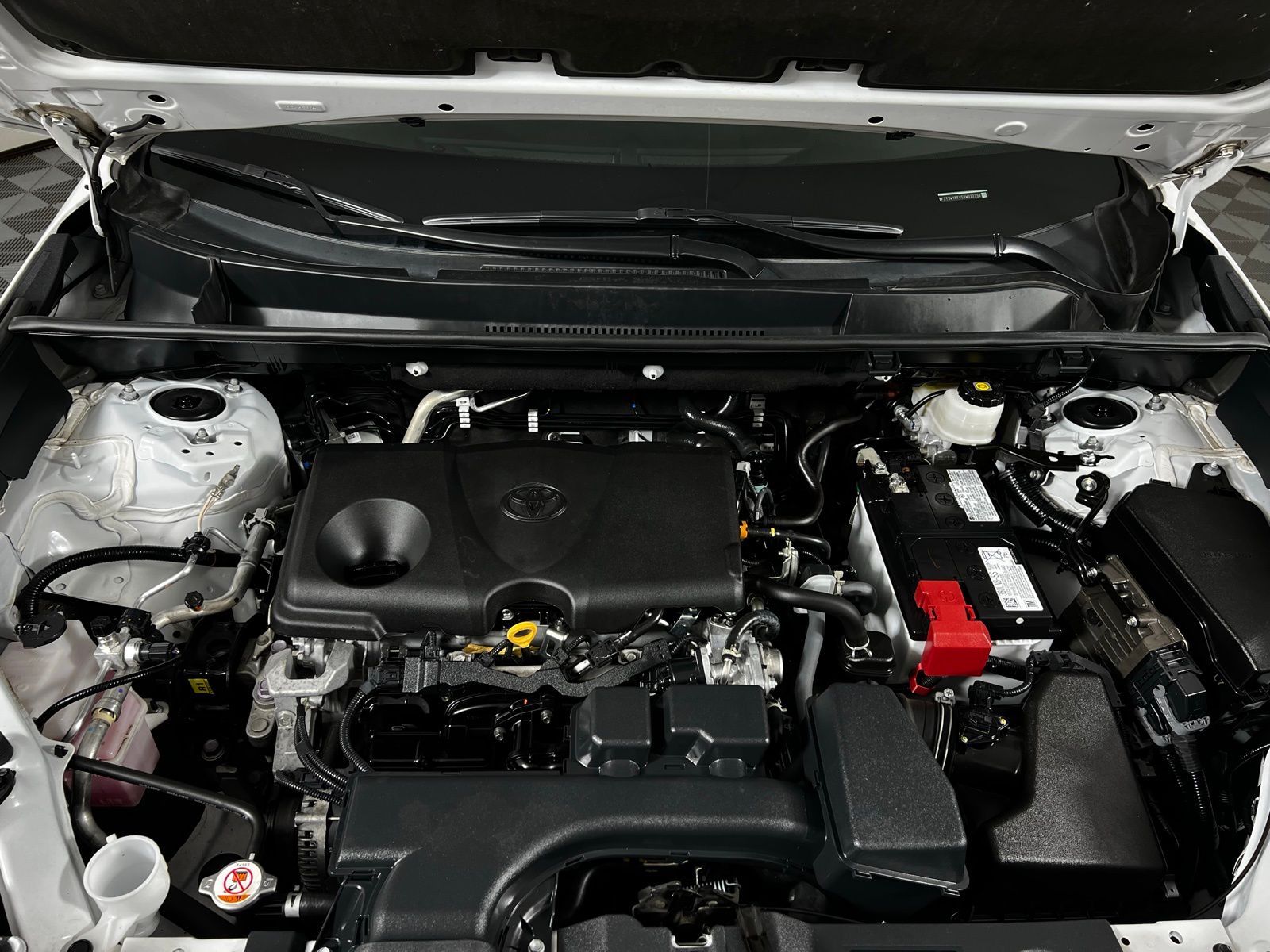 Thumbnail: 2024 Toyota RAV4 - 9