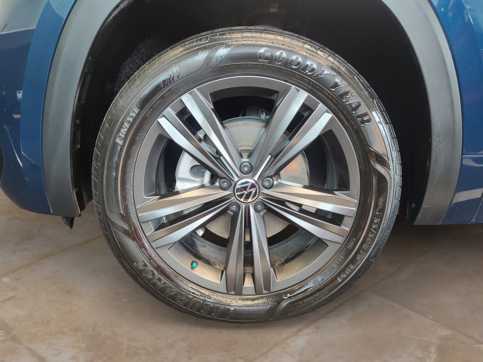 Used Car 2022 Volkswagen Atlas  3.6l V6 Sel R-line For Sale Under $30,000 In San Antonio, Texas