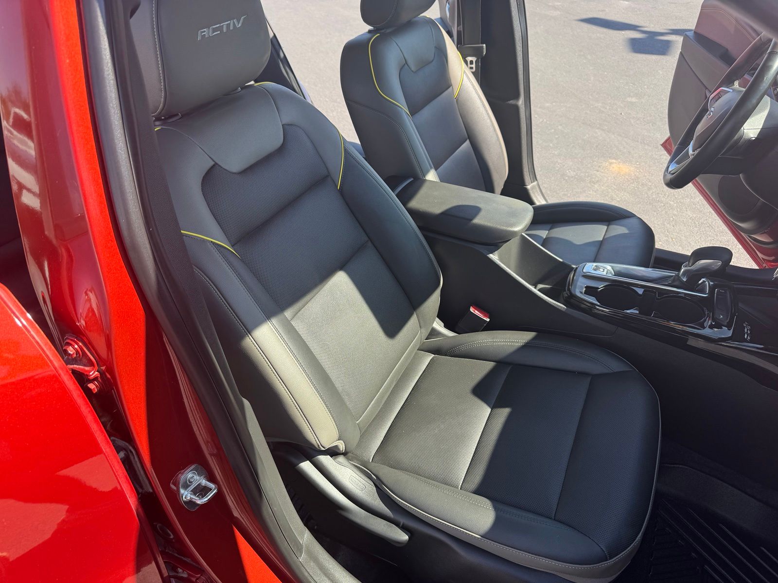 Used 2024 Chevrolet Trax SUV