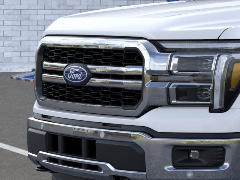 New 2026 Star White Metallic Tri-Coat Ford Lariat image 17
