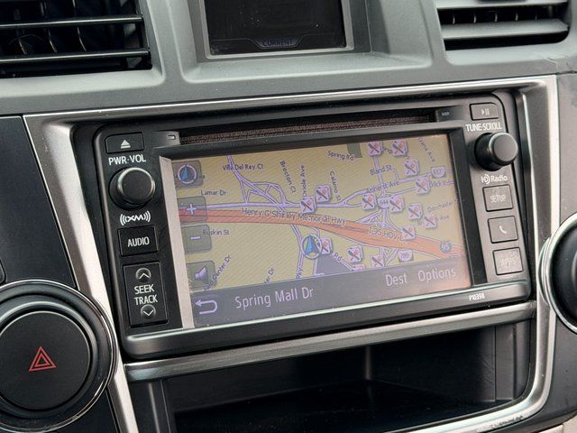 Used 2013 Magnetic Gray Metallic Toyota SE image 22