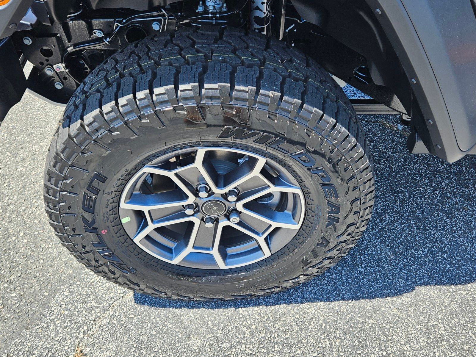 2025 Jeep Gladiator Mojave photo 12