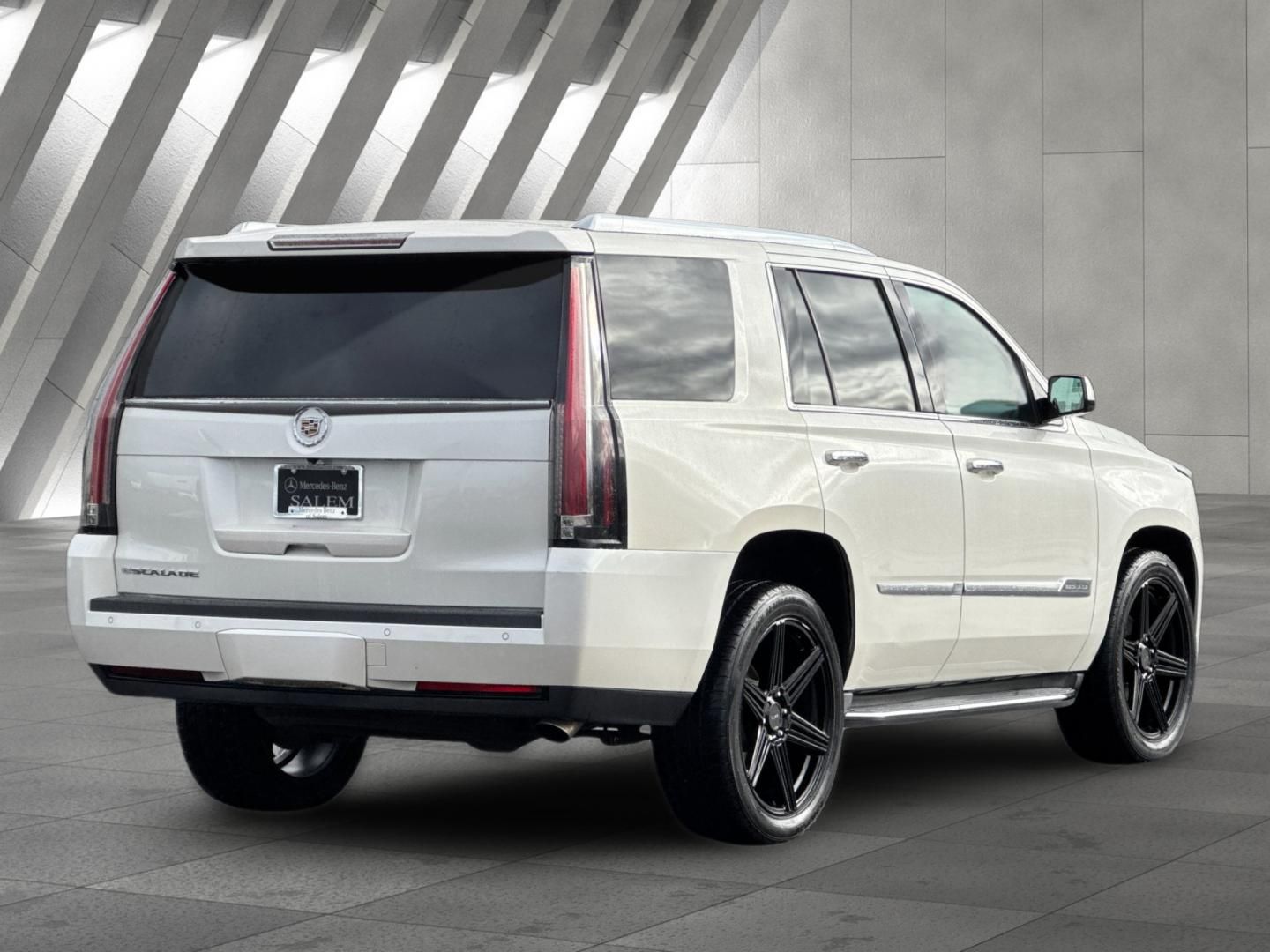 used 2015 Cadillac Escalade car, priced at $19,998