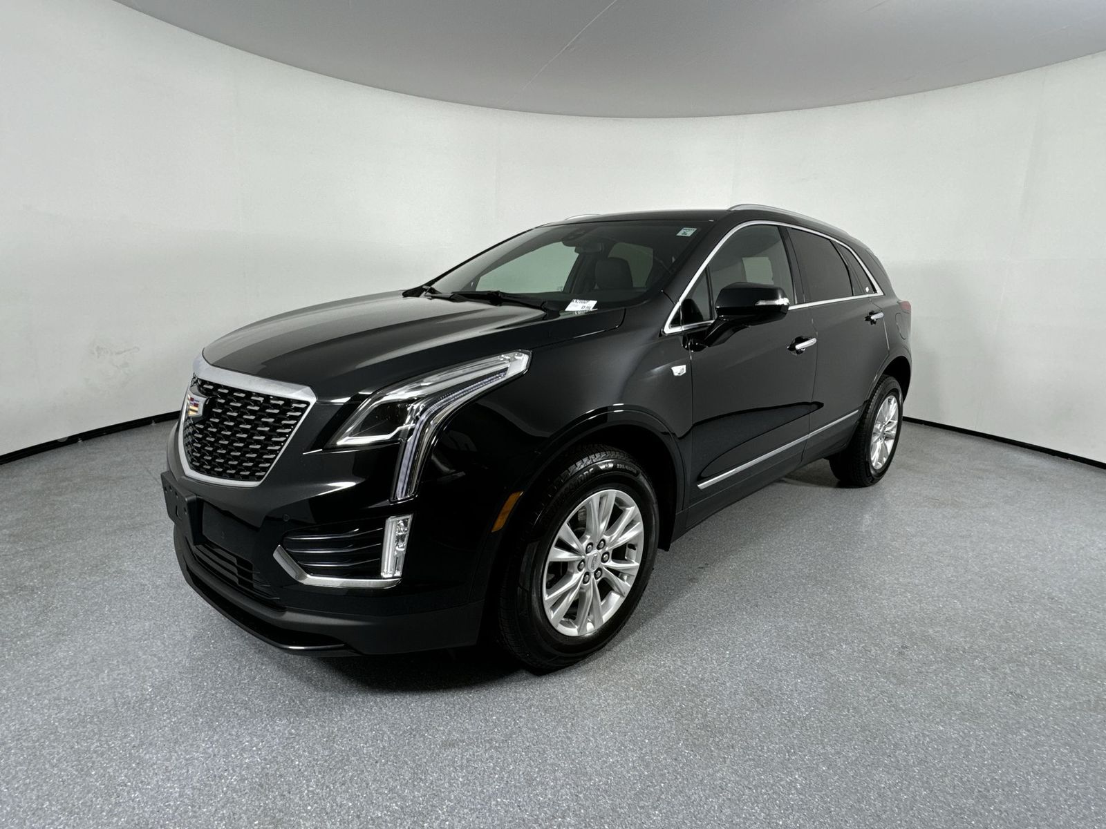 2023 Cadillac XT5 Luxury 2