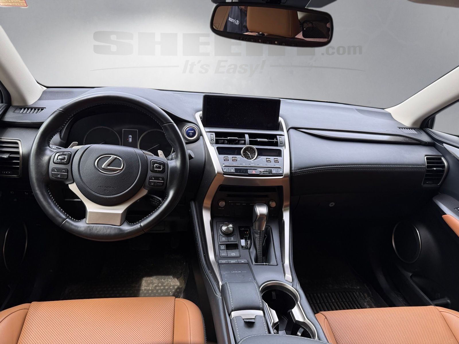 Used 2021 White Lexus 300h image 8