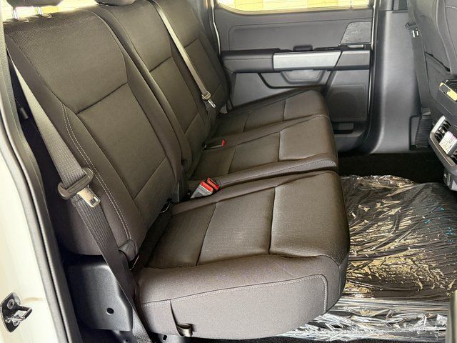 New 2026 Oxford White Ford XLT image 13