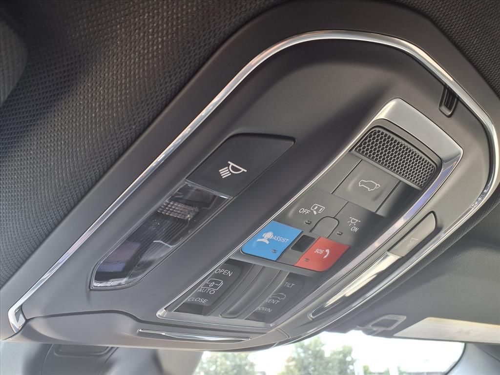 2025 Jeep Grand Cherokee Laredo - 9