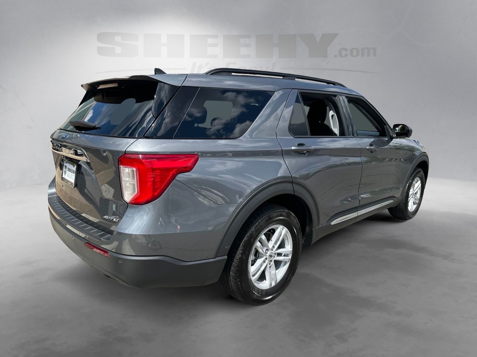 Used 2024 Gray Ford XLT image 12